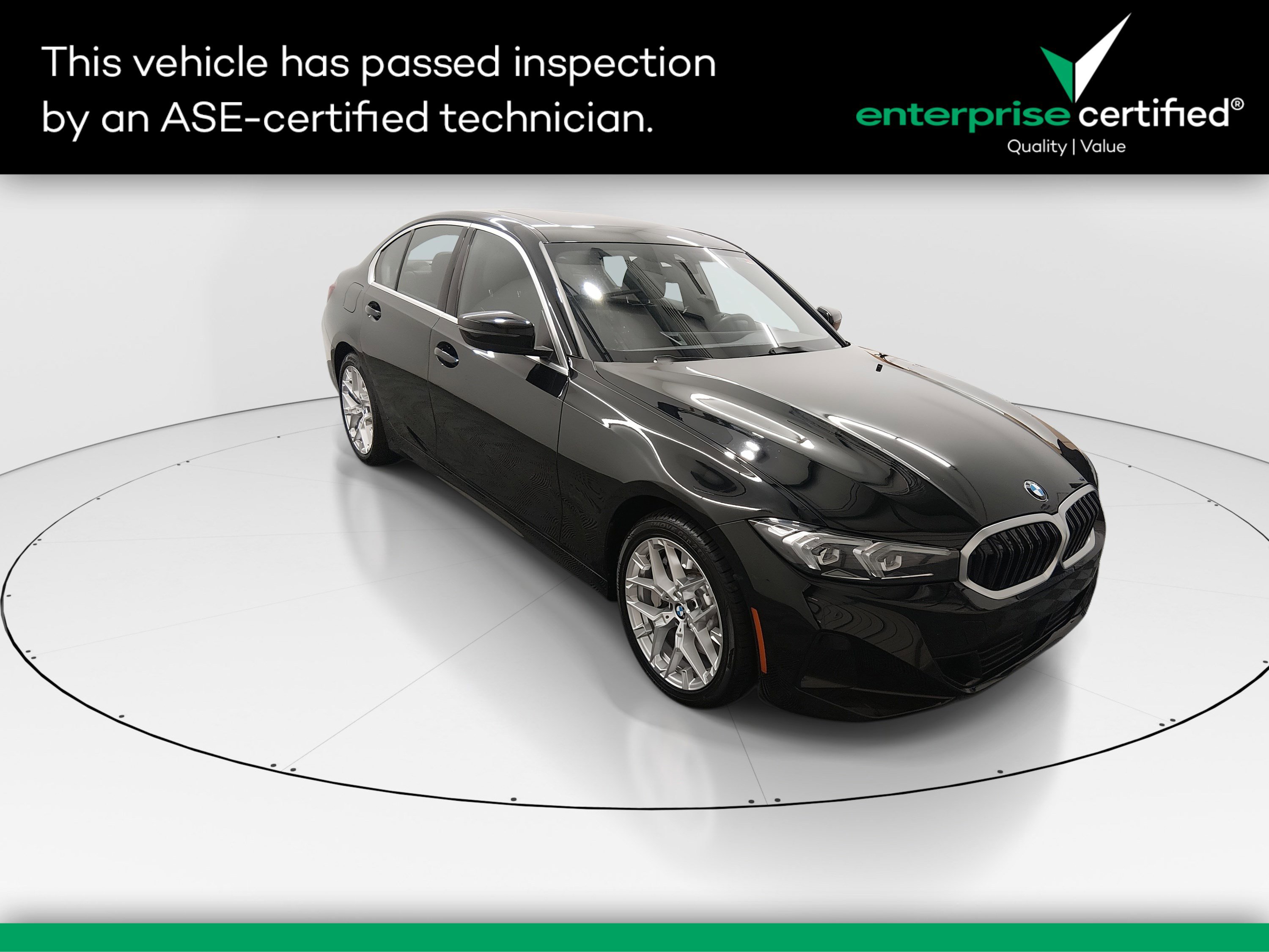 2025 BMW 3 Series 330i's photo