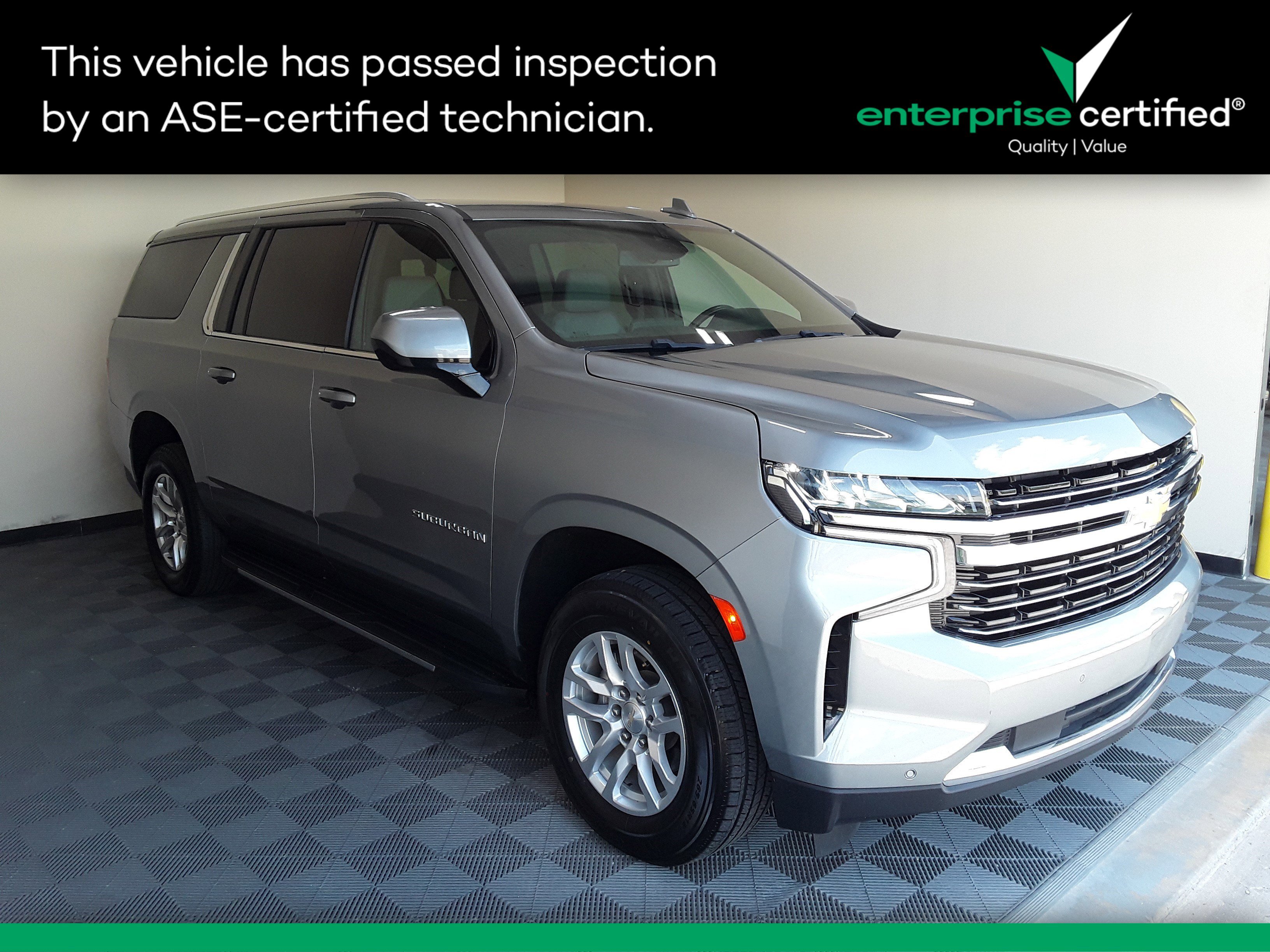 2023 Chevrolet Suburban 2WD 4dr LT