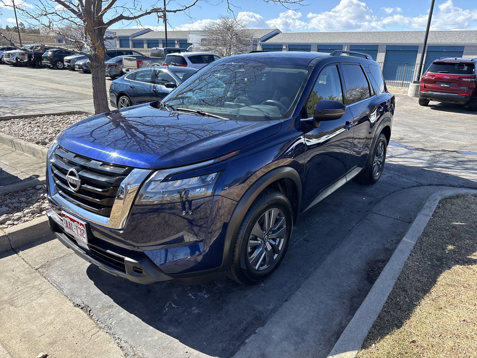 2024 Nissan Pathfinder SV 4WD