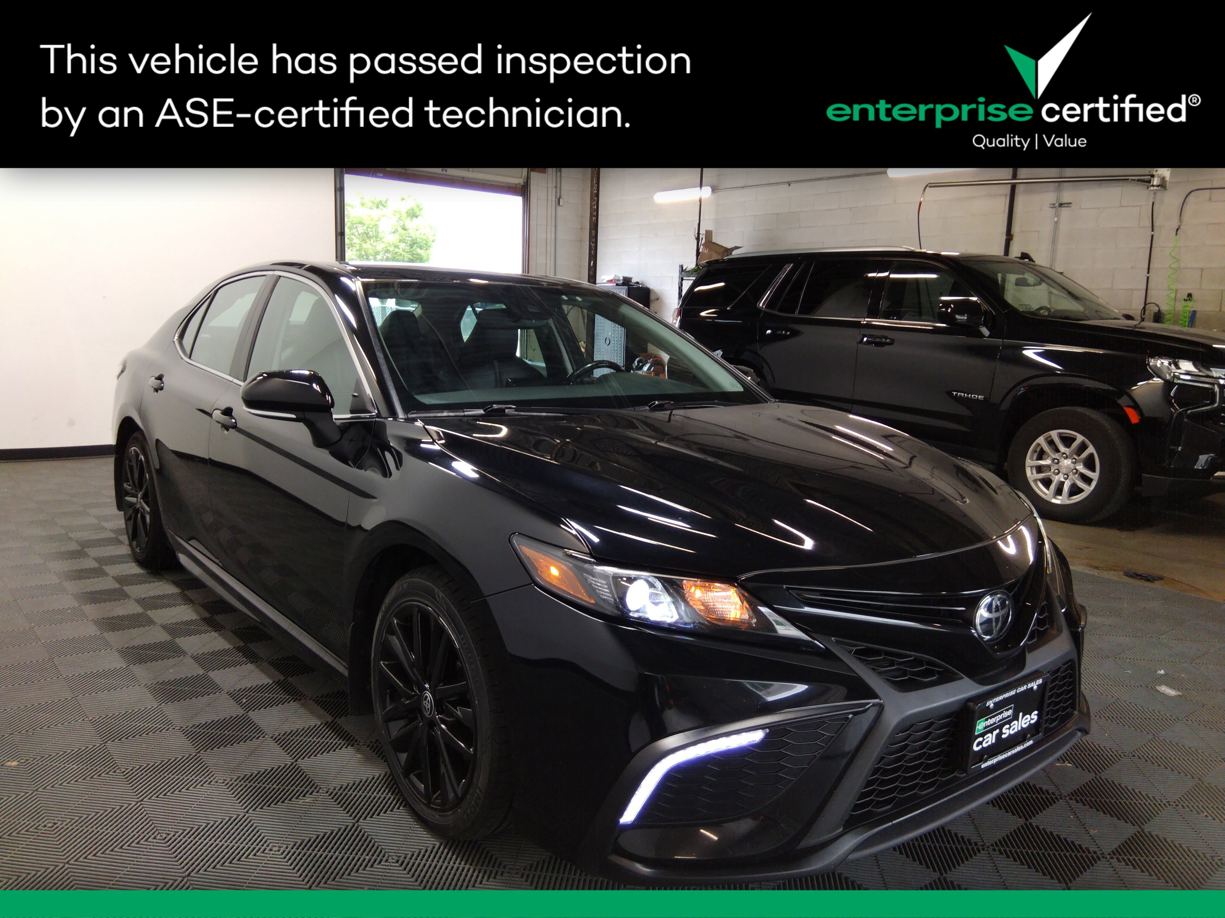 2023 Toyota Camry SE Auto