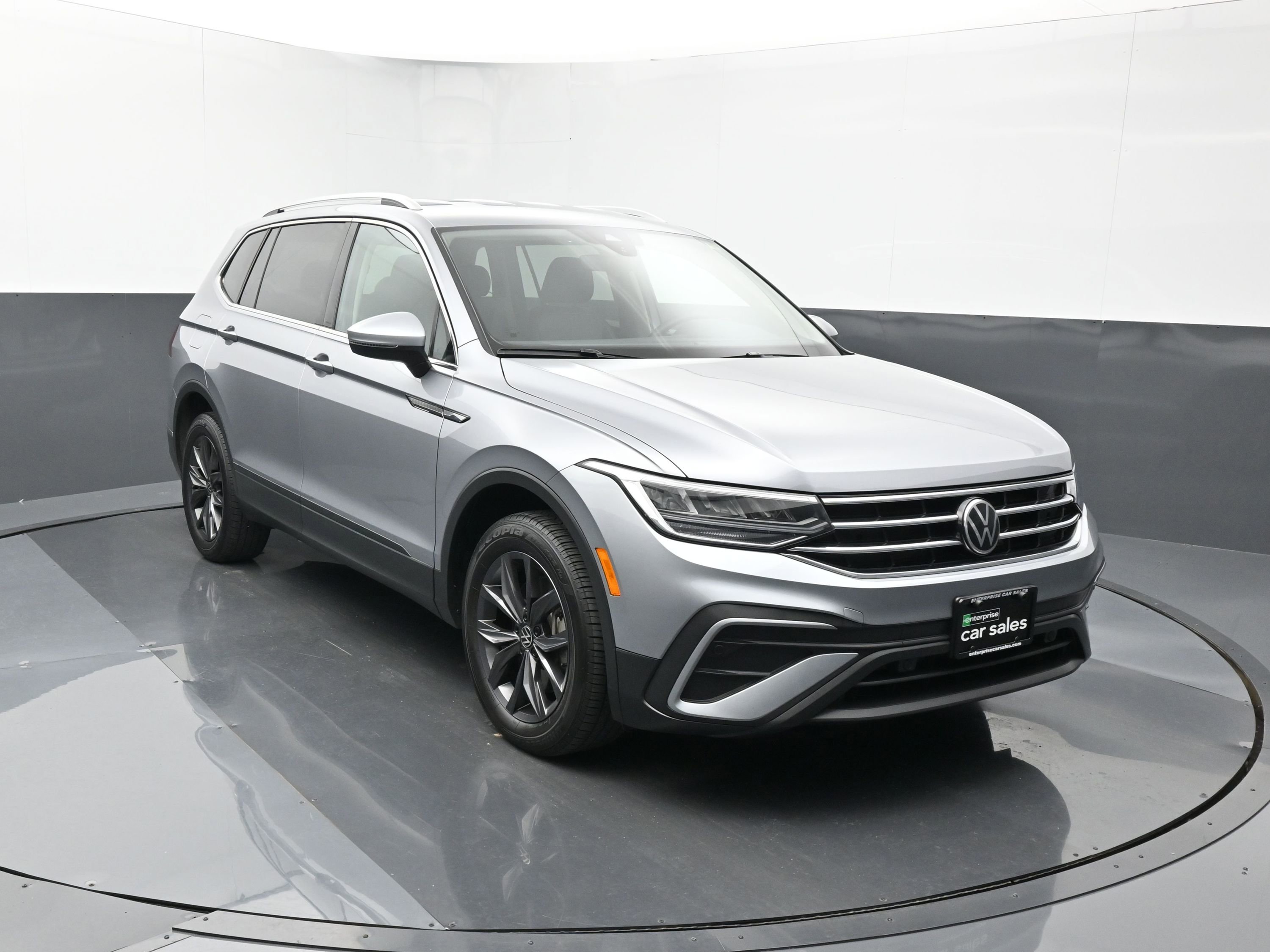 2024 Volkswagen Tiguan 2.0T SE FWD