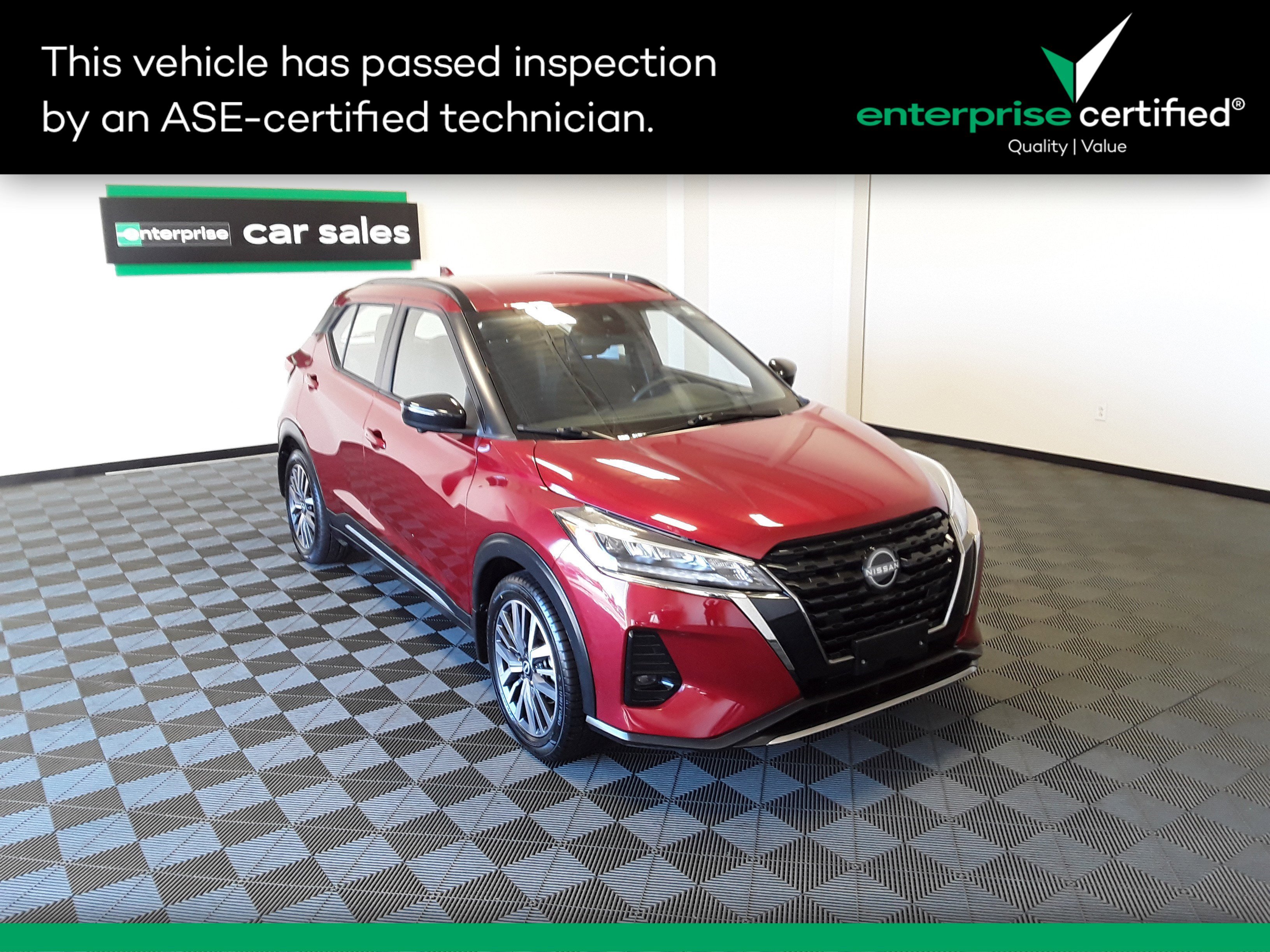 2023 Nissan Kicks SR