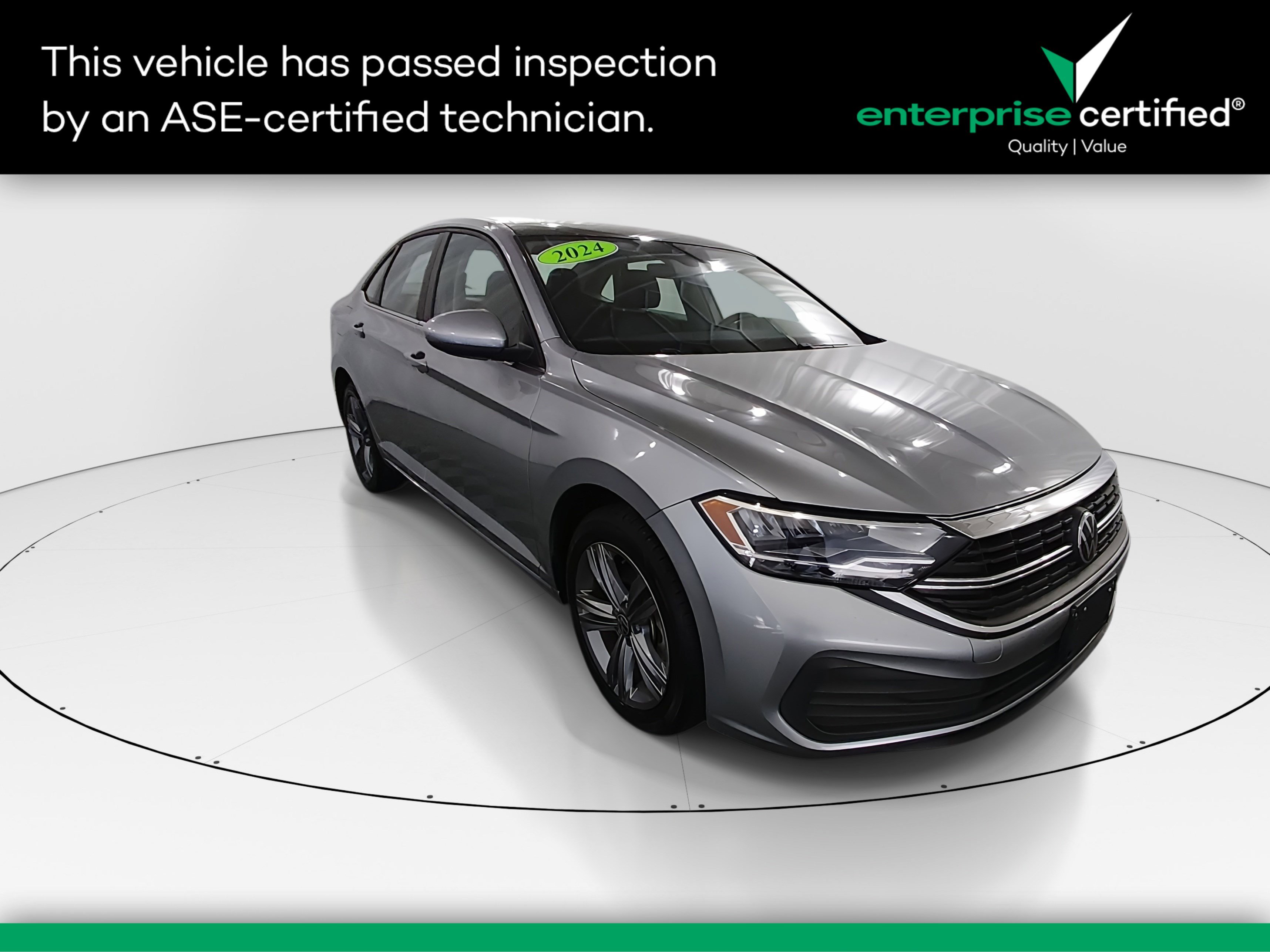 Used 2024 Volkswagen Jetta SE Auto