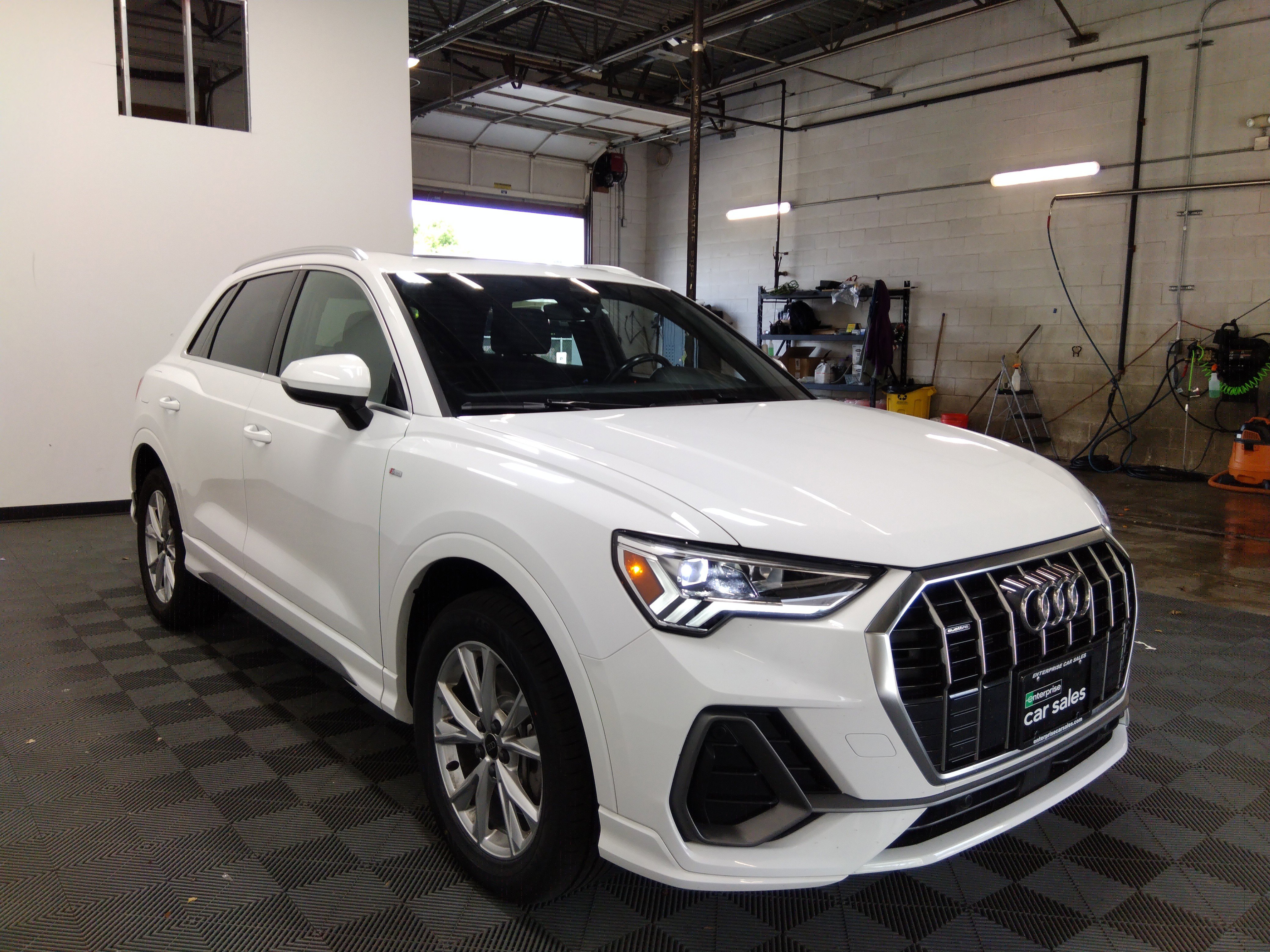 2023 Audi Q3 S line Premium 45 TFSI quattro