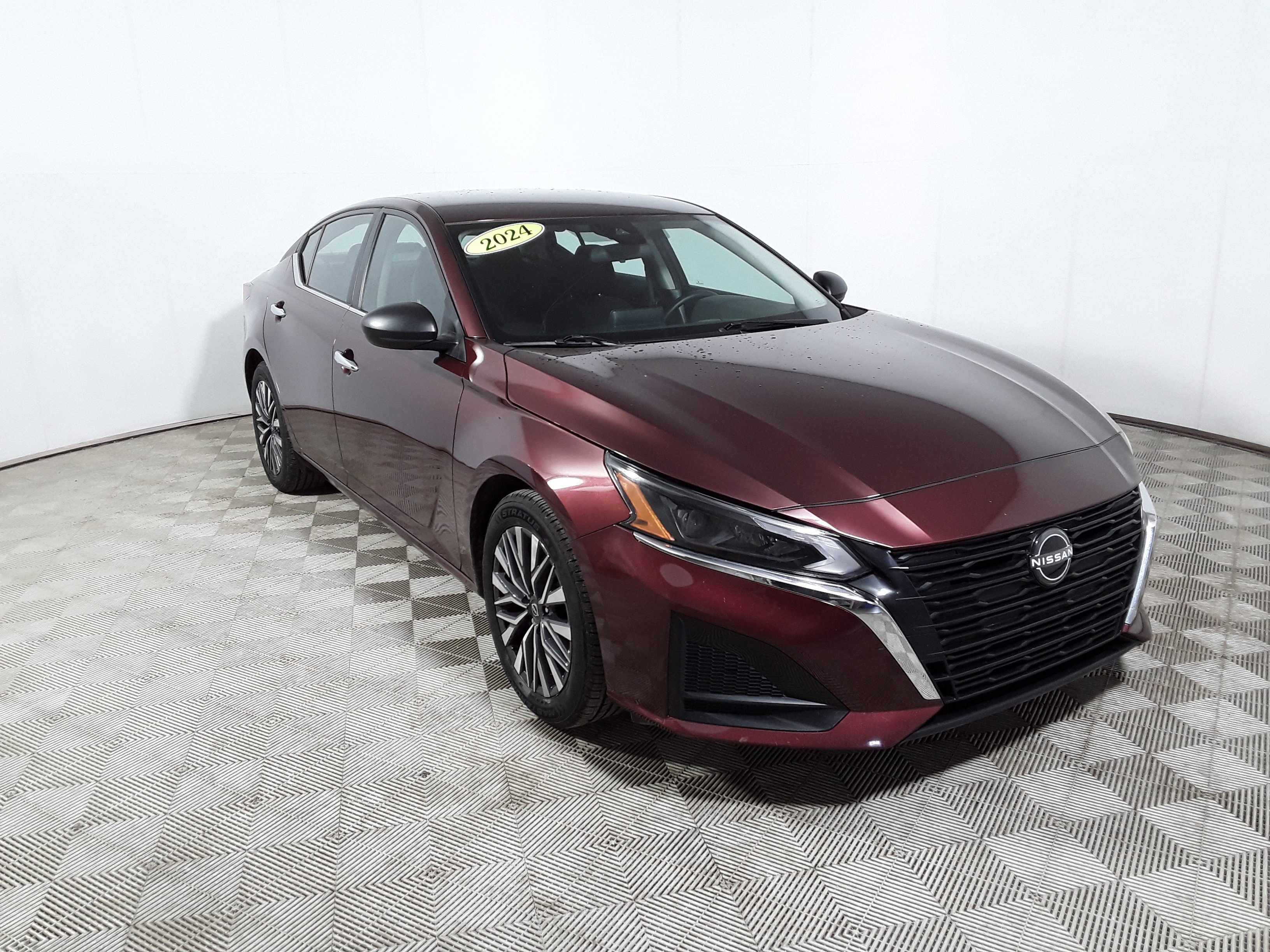 2024 Nissan Altima 2.5 SV Sedan
