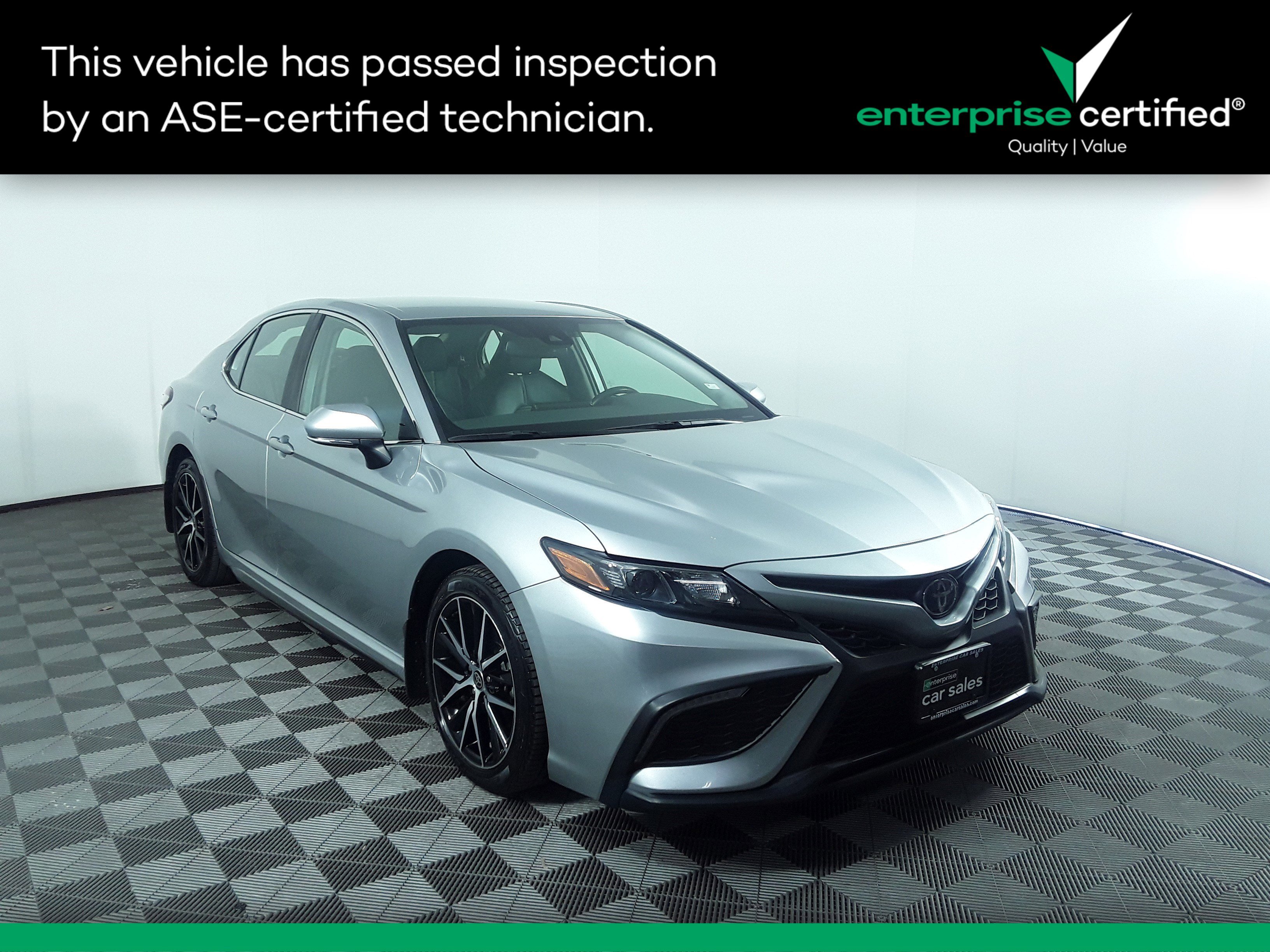 2023 Toyota Camry SE Auto