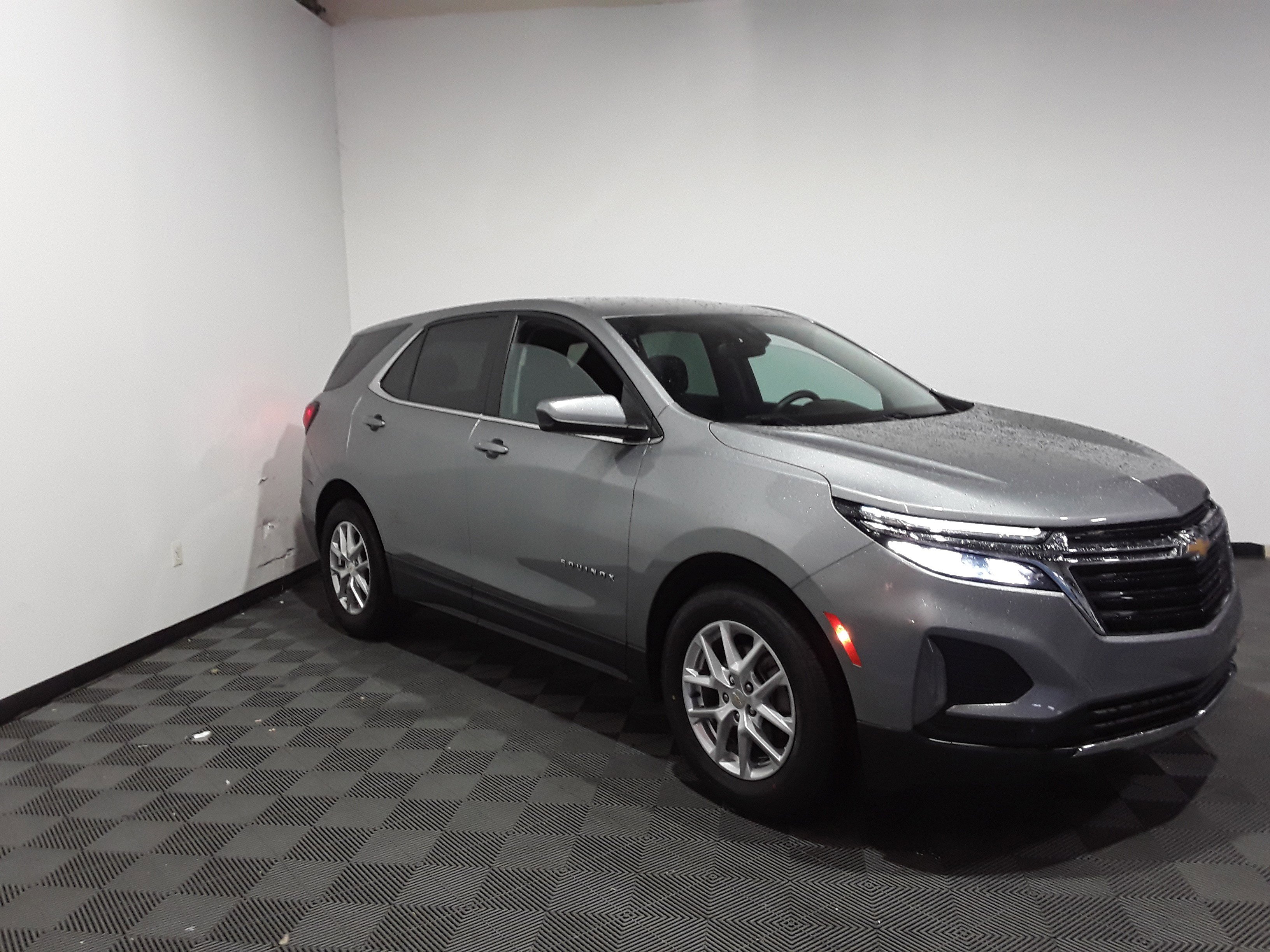 2023 Chevrolet Equinox LT FWD 4dr