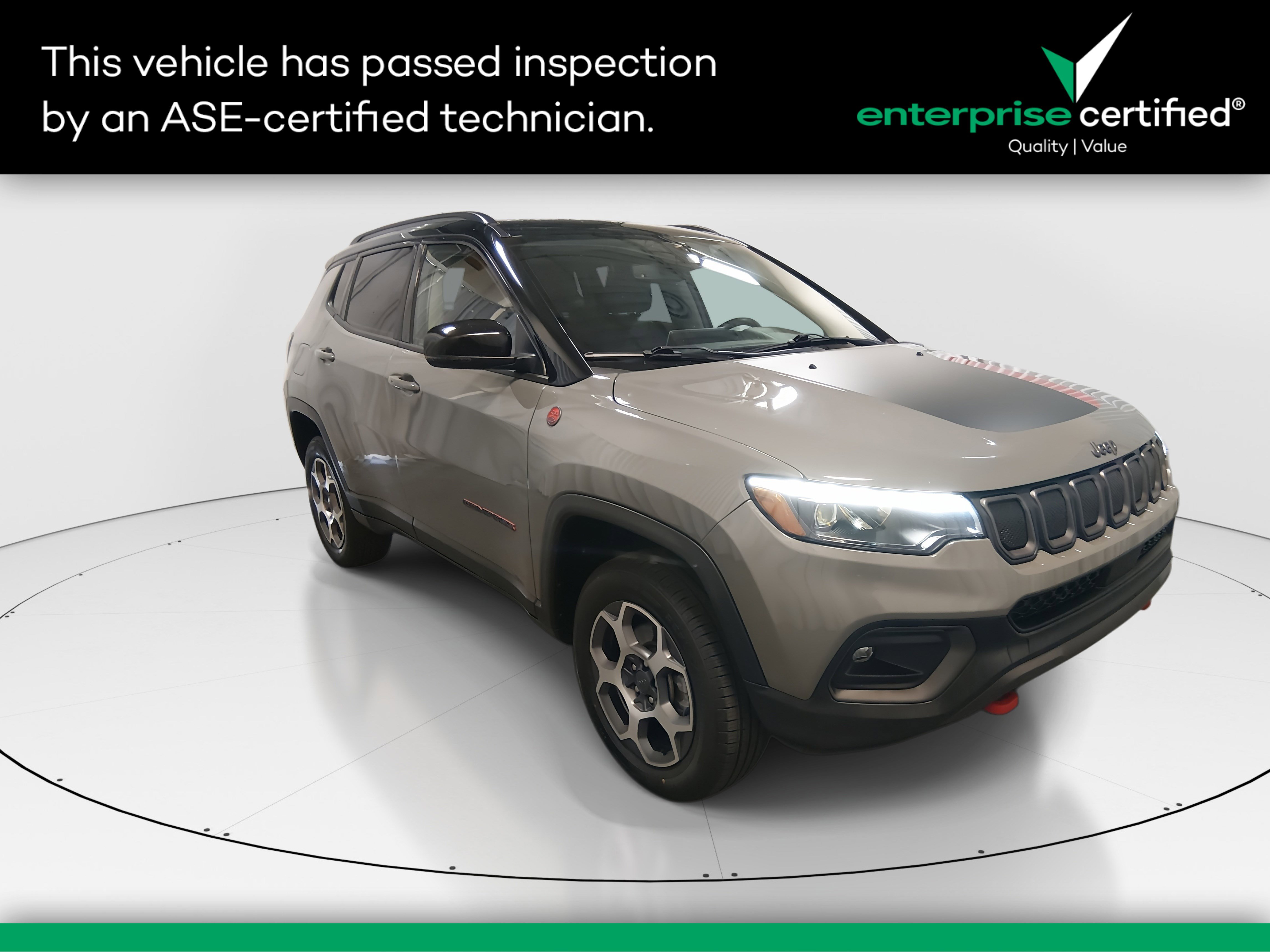 2022 Jeep Compass Trailhawk's photo