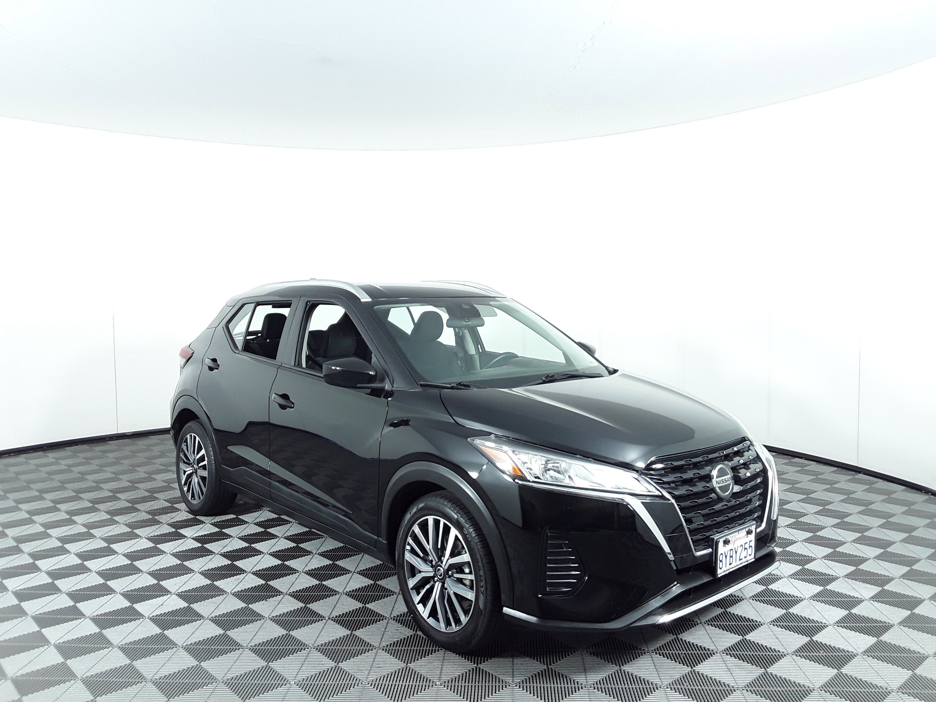 2021 Nissan Kicks SV FWD