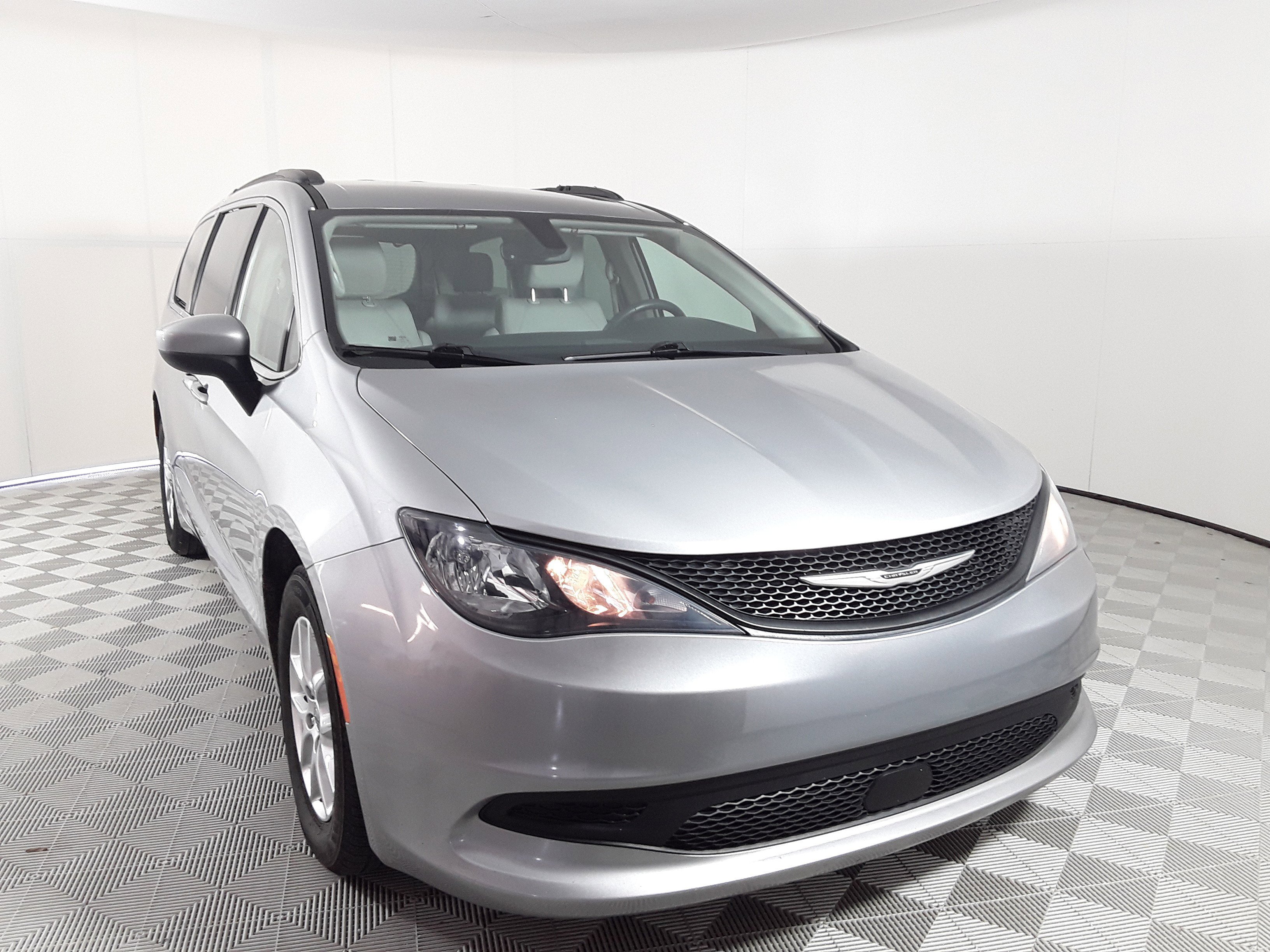 2021 Chrysler Voyager LXI FWD