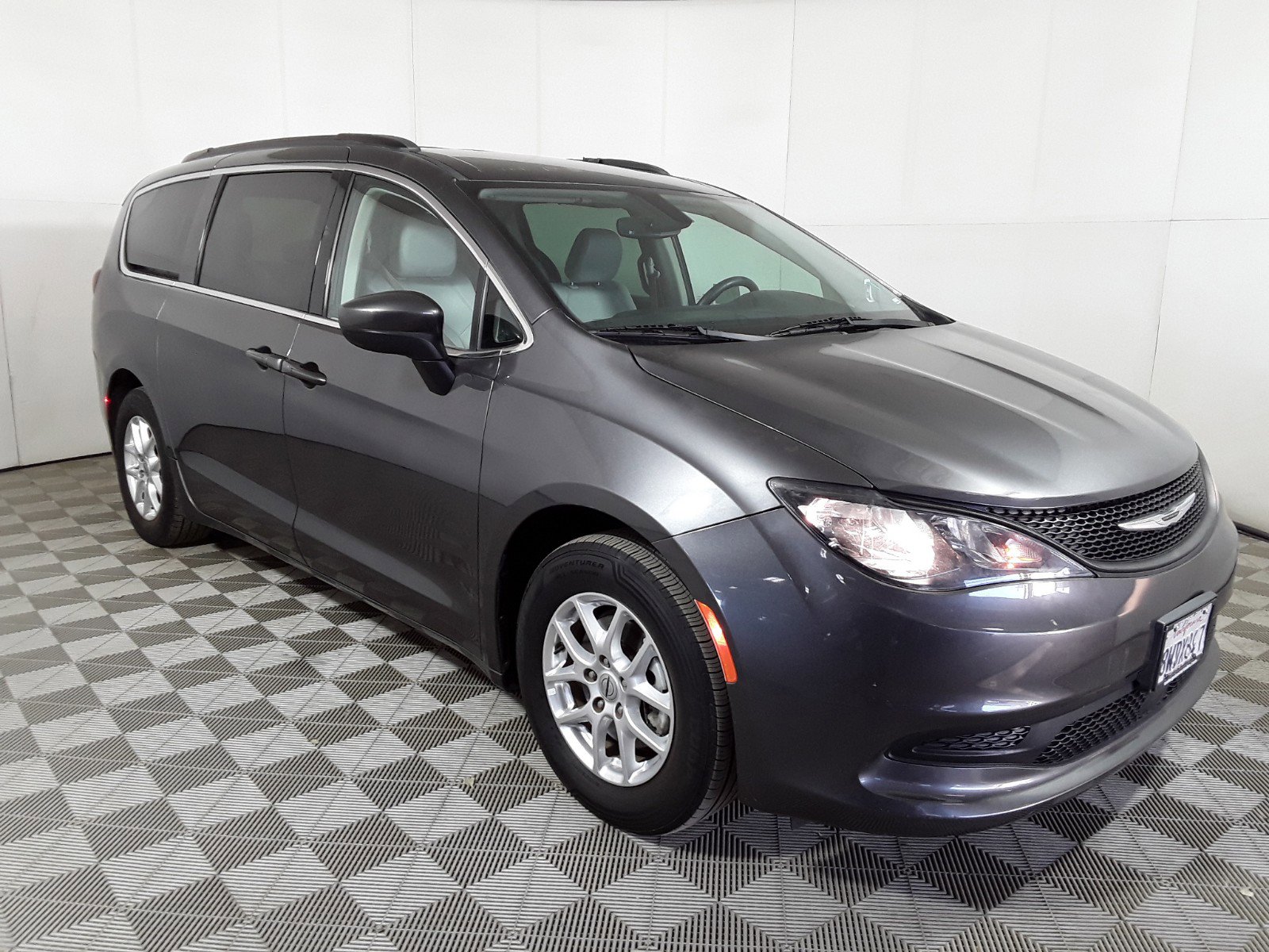 Used 2021 Chrysler Voyager LXI FWD