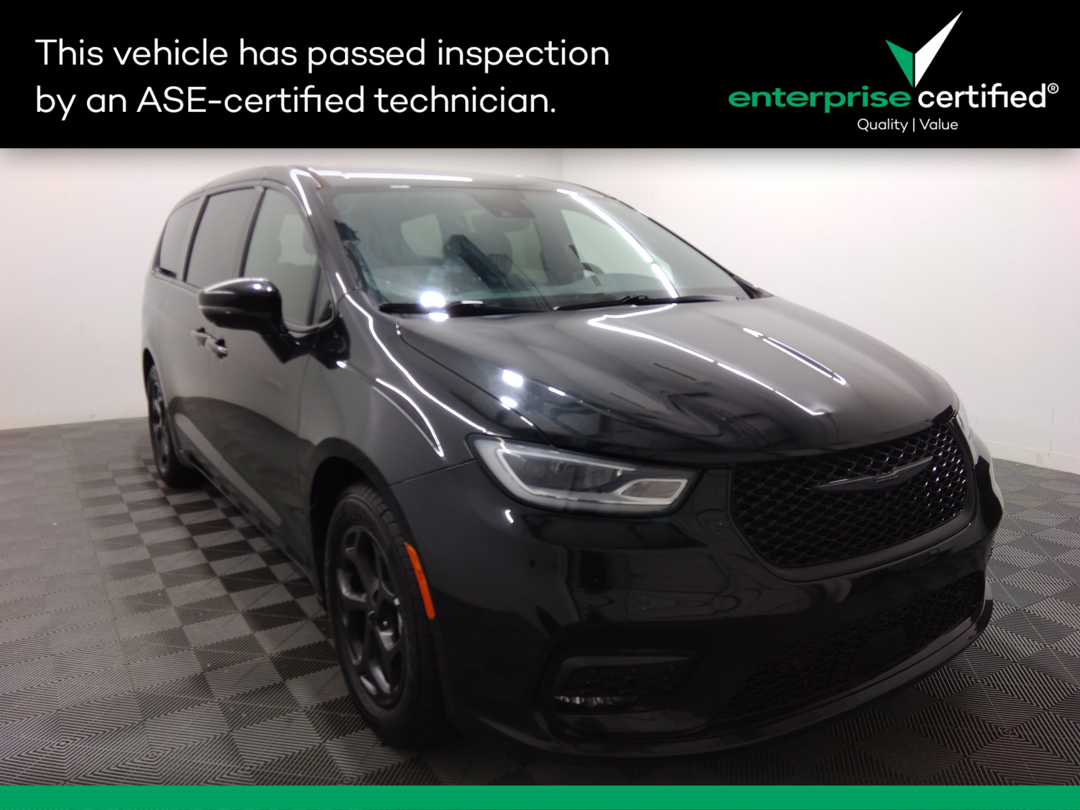 Used 2022 Chrysler Pacifica Hybrid Touring L FWD