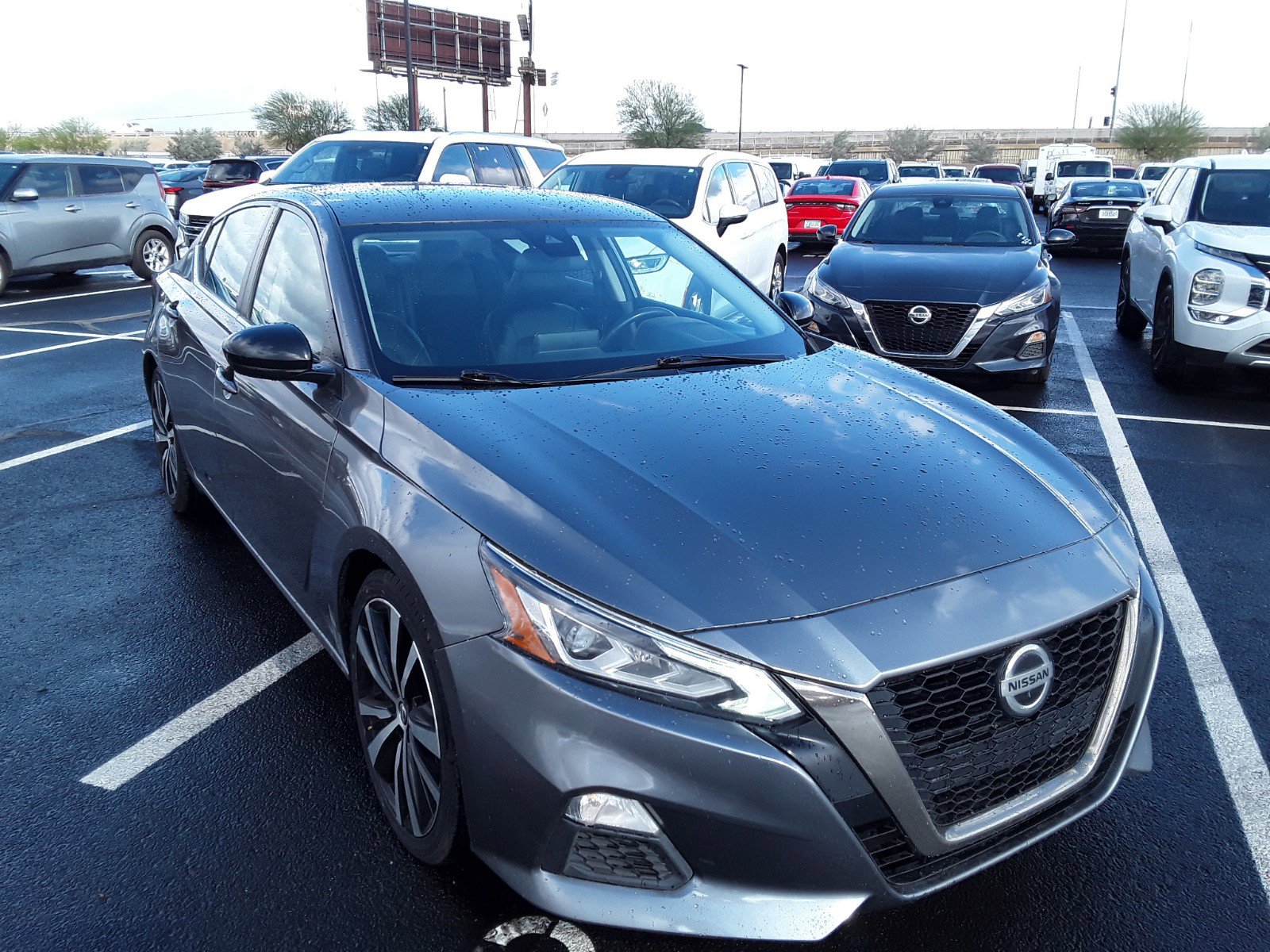 2022 Nissan Altima 2.5 SR Sedan