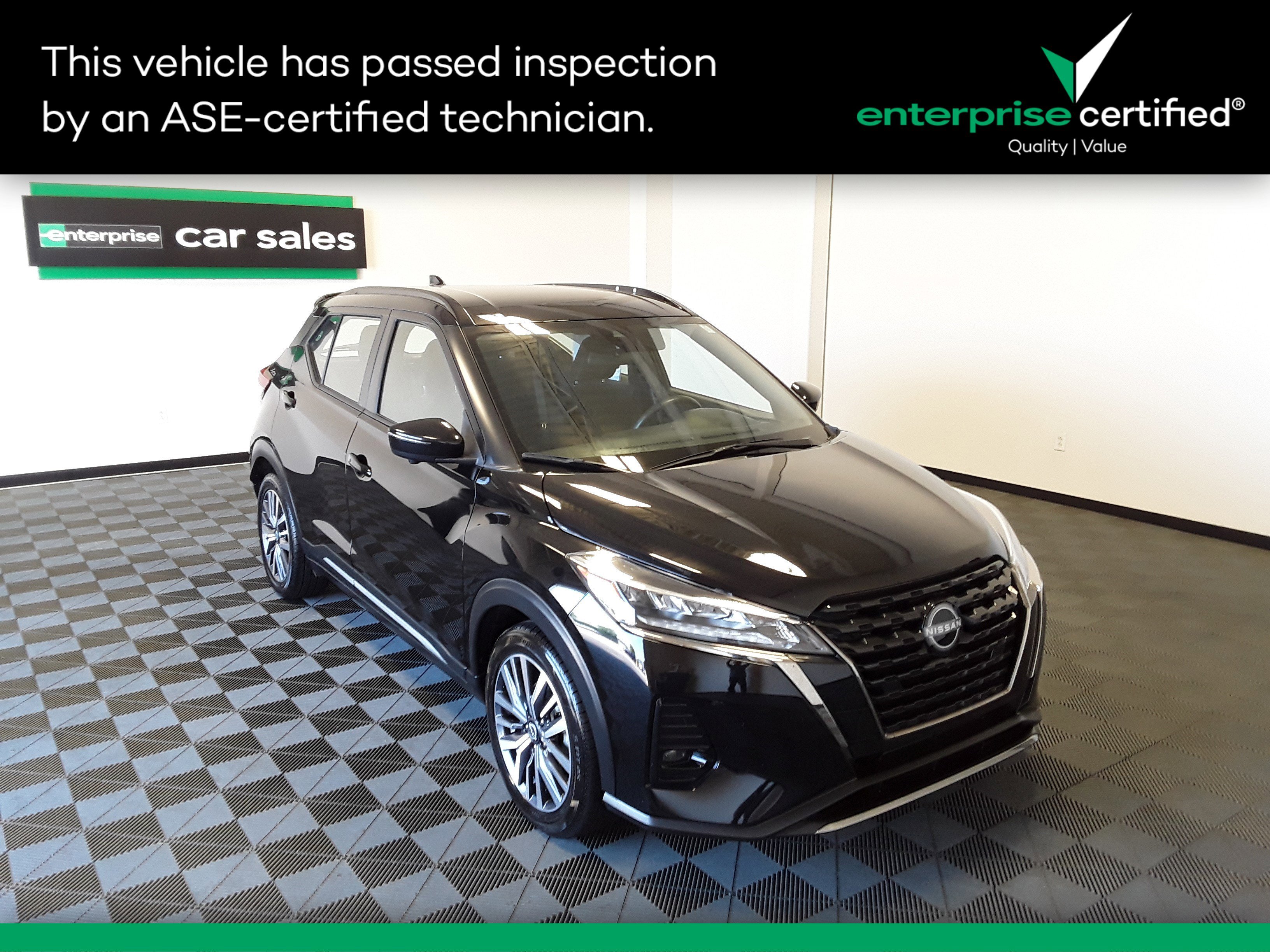 Used 2024 Nissan Kicks SR FWD