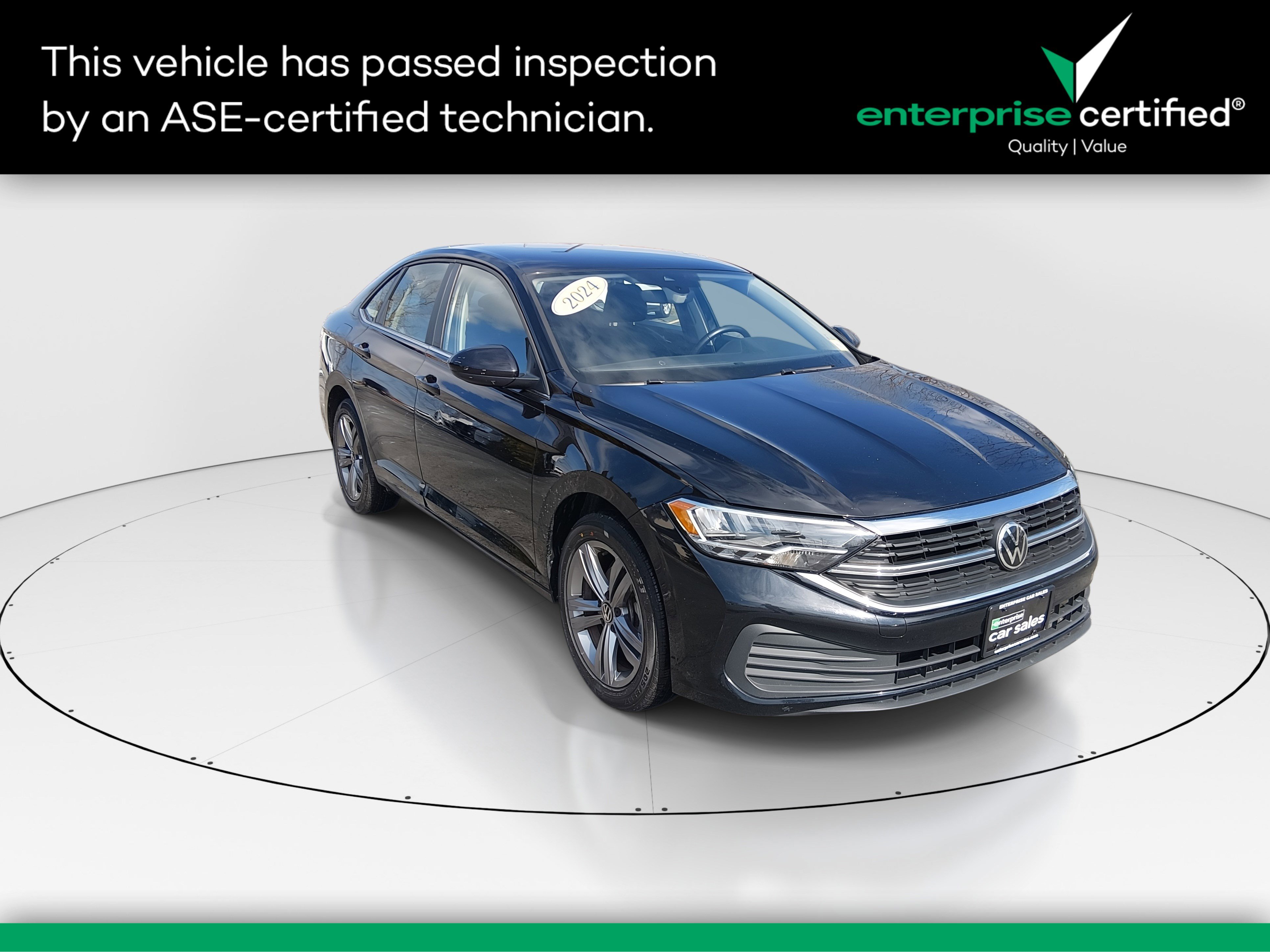 Used 2024 Volkswagen Jetta SE Auto