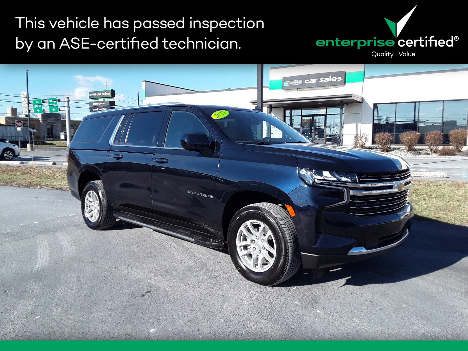 2023 Chevrolet Suburban 4WD 4dr LT