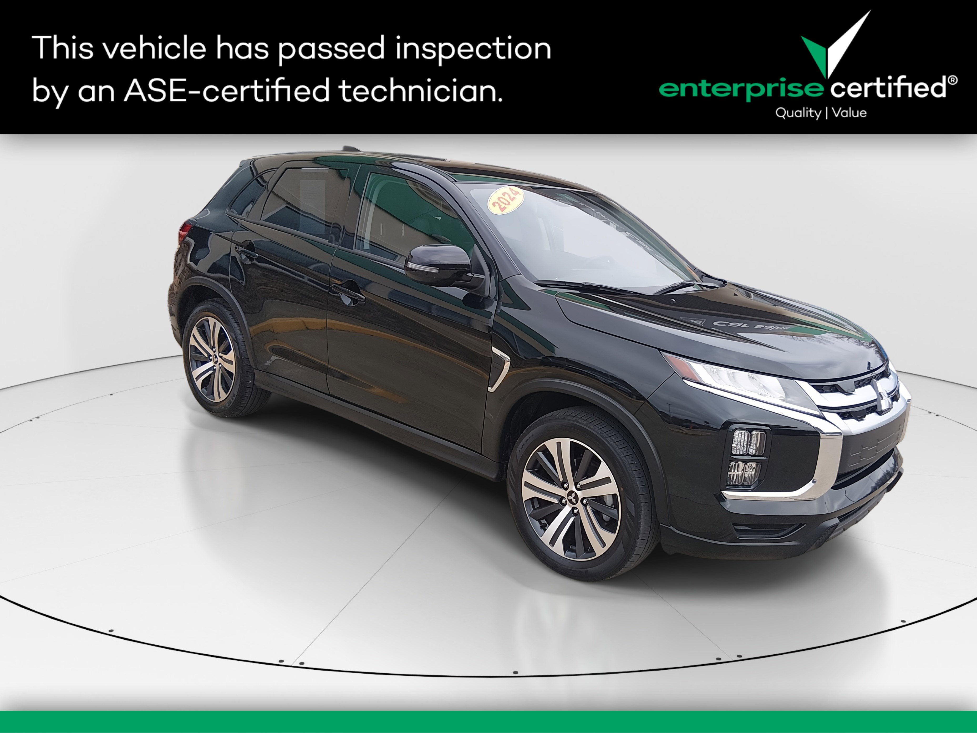 2024 Mitsubishi Outlander Sport SE's photo