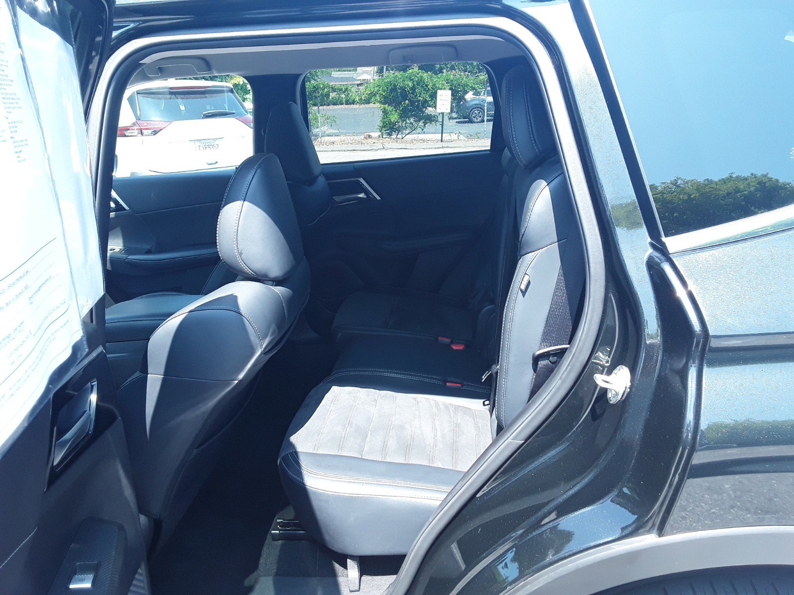 Image 7 of Used 2024 Mitsubishi Outlander SE FWD
