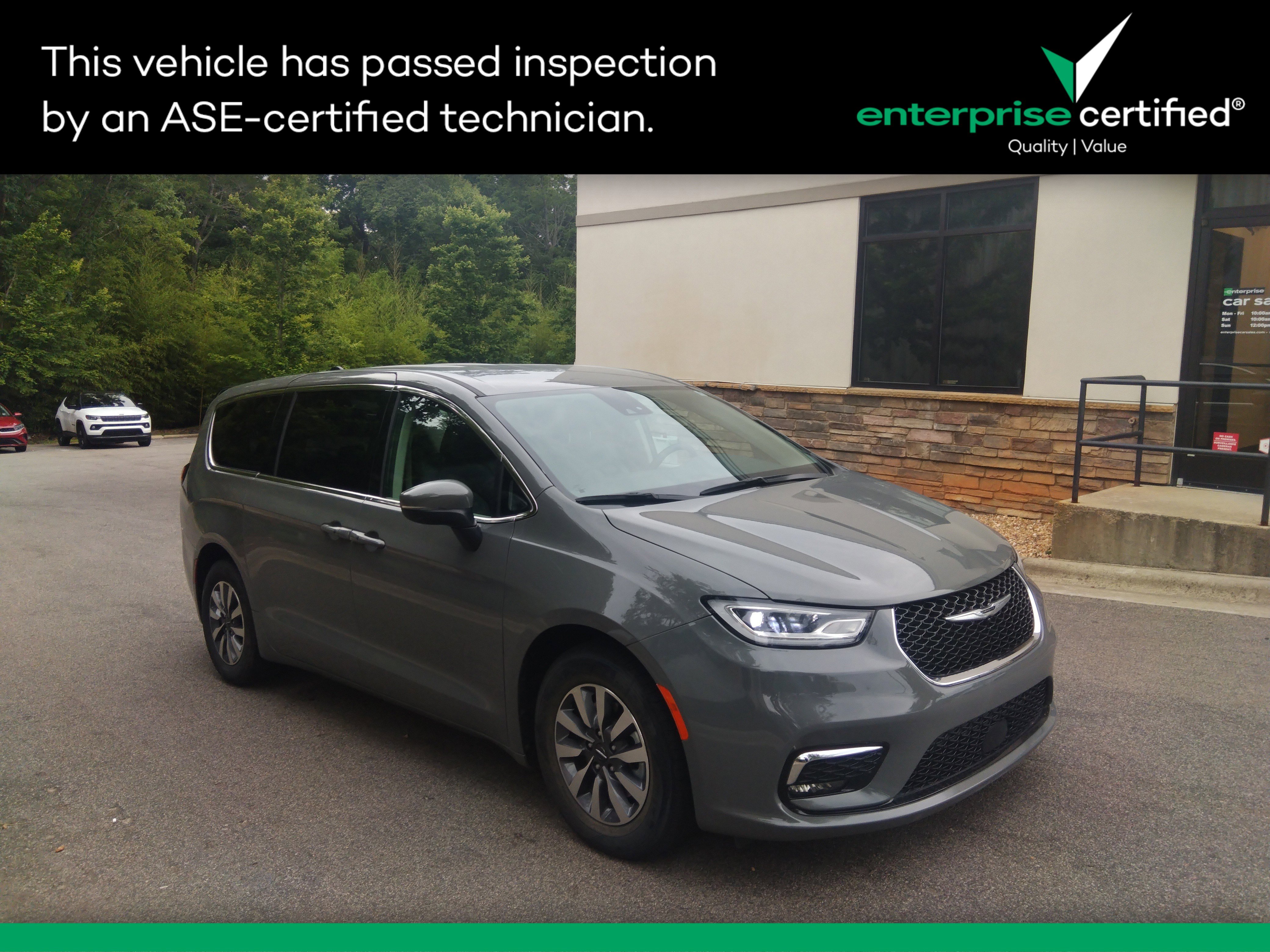 2023 Chrysler Pacifica Hybrid Touring L FWD