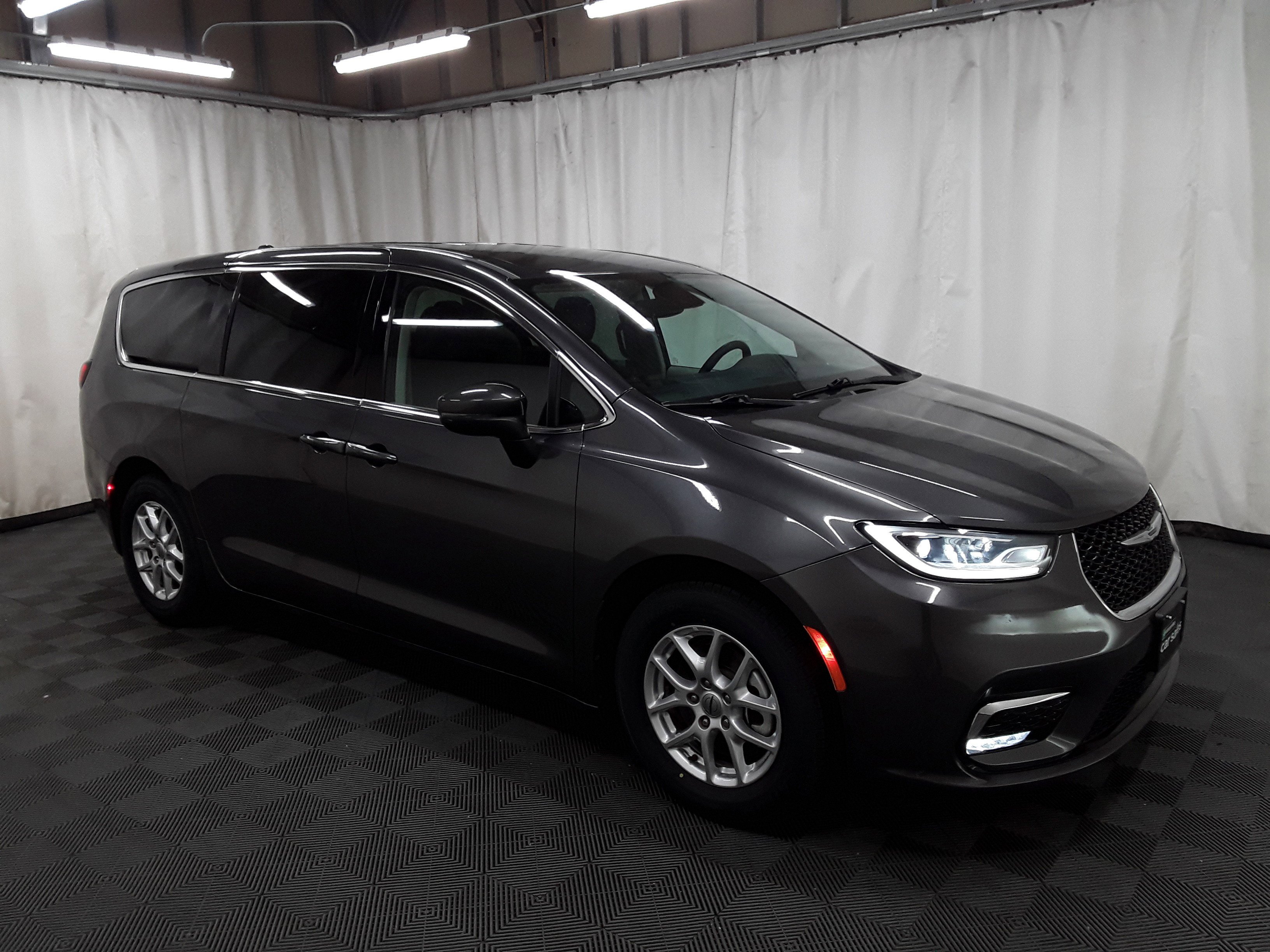 2023 Chrysler Pacifica Touring L FWD