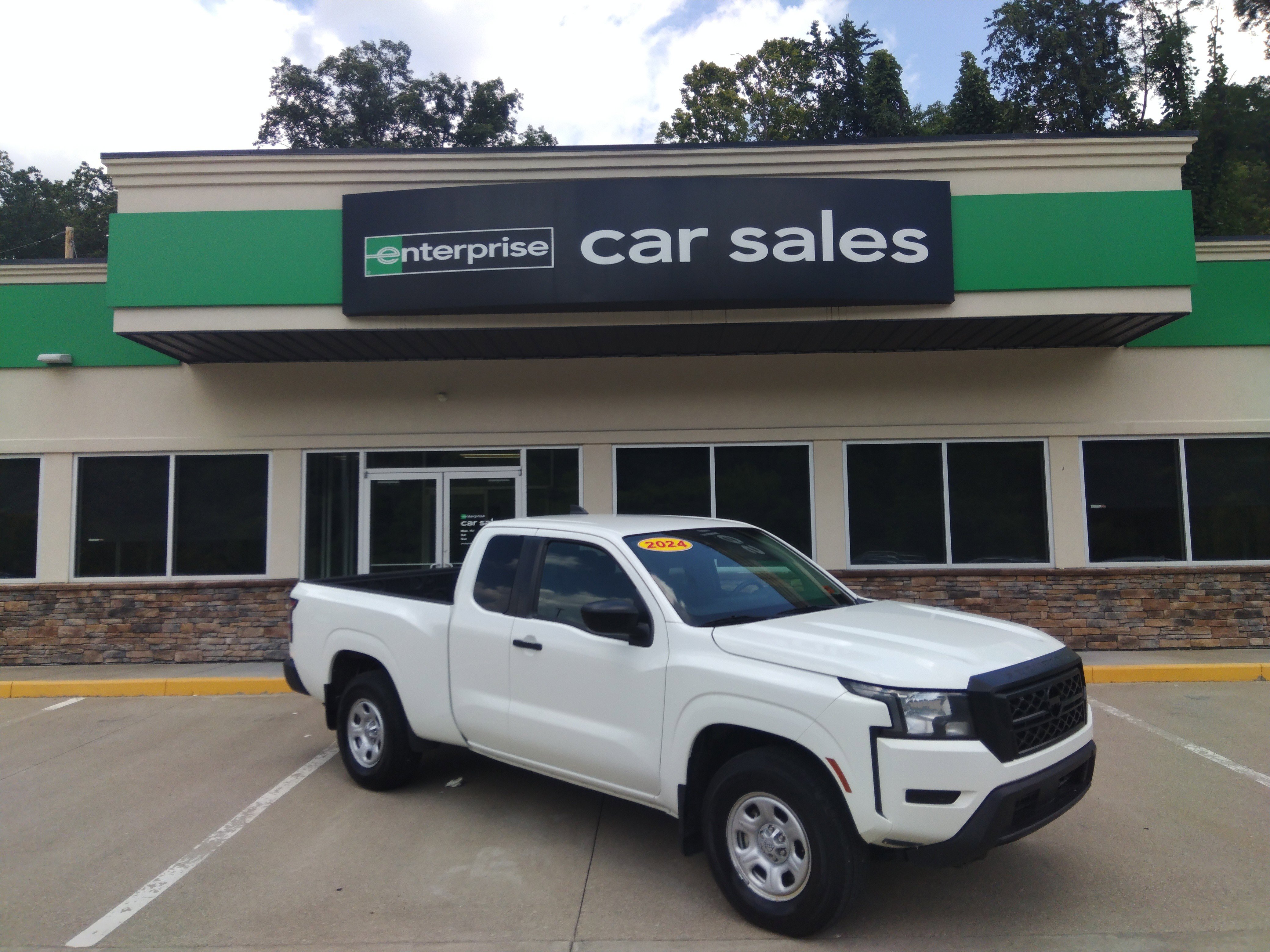 Used 2024 Nissan Frontier 