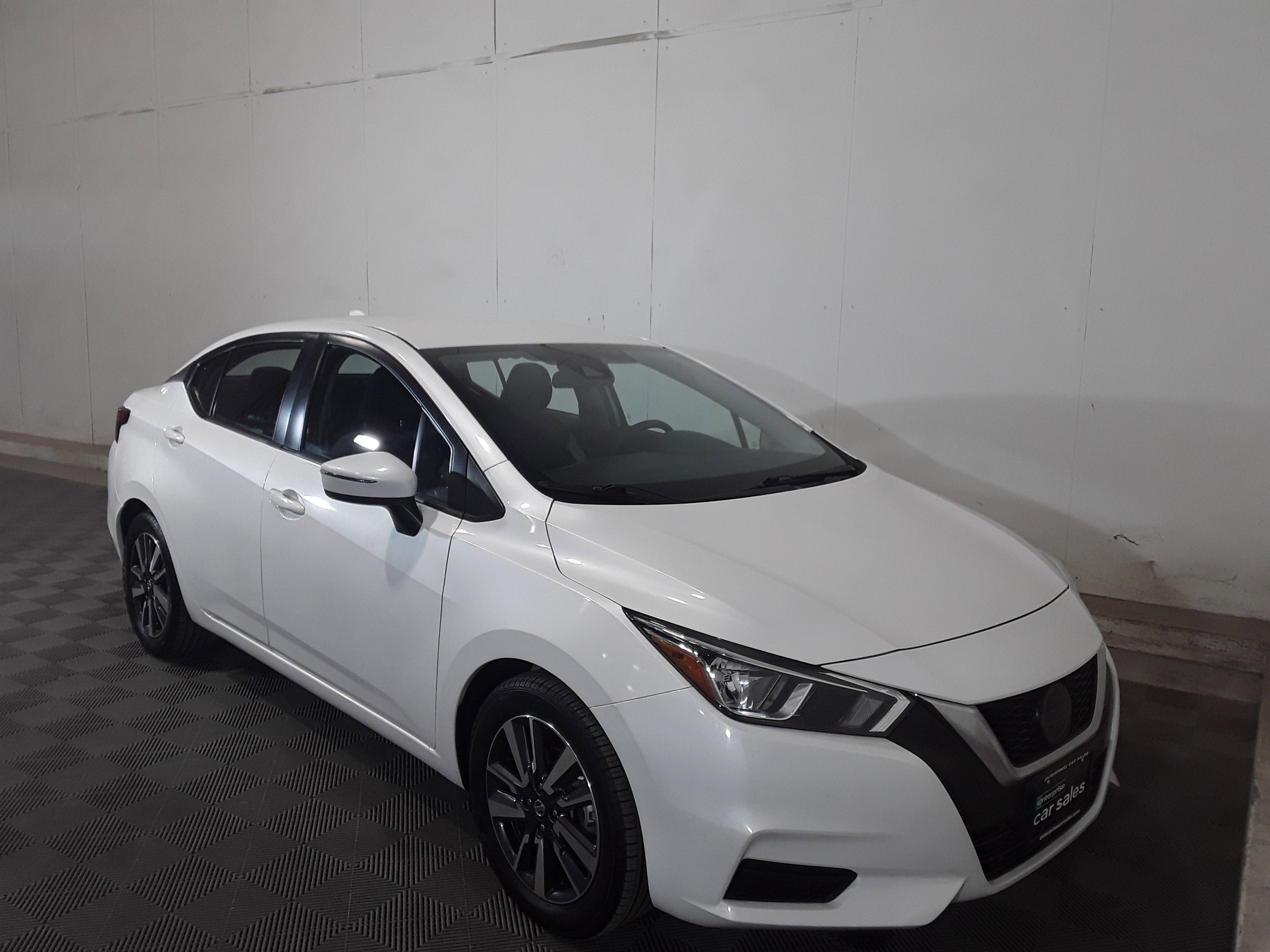 2021 Nissan Versa SV CVT