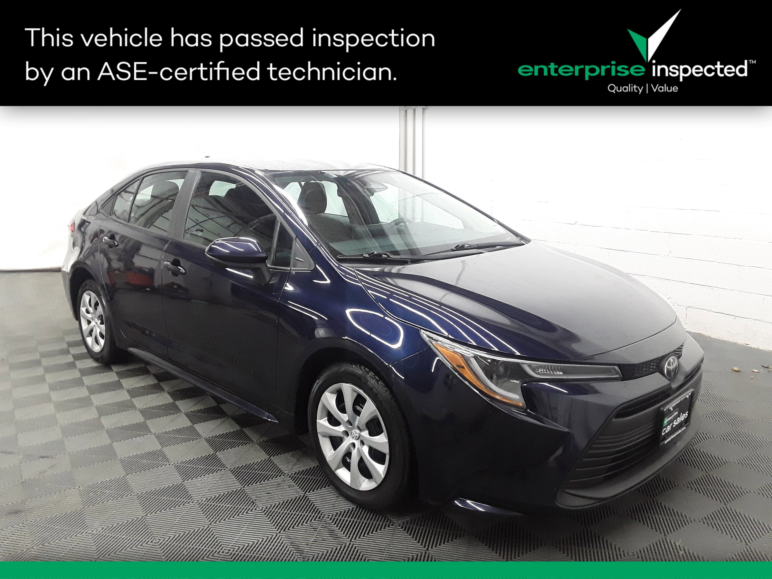 2023 Toyota Corolla LE's photo