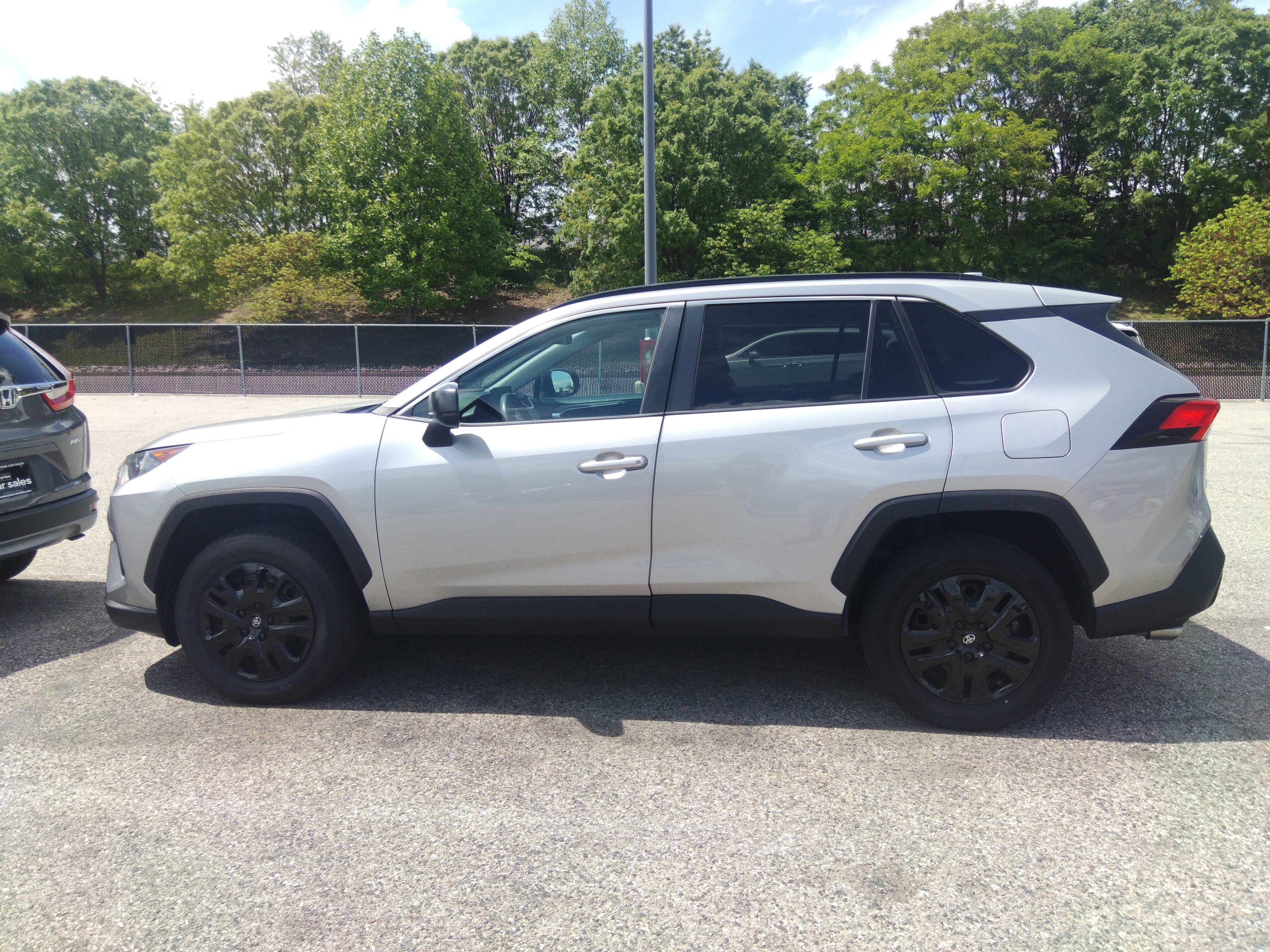 2021 Toyota RAV4 LE FWD