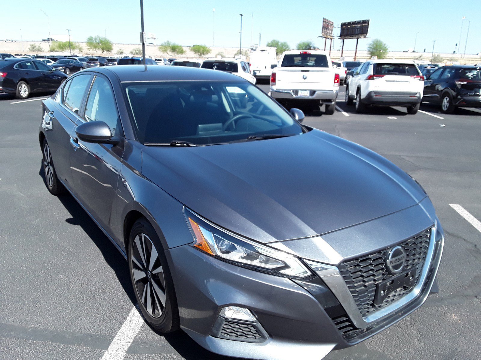 2022 Nissan Altima 2.5 SV Sedan