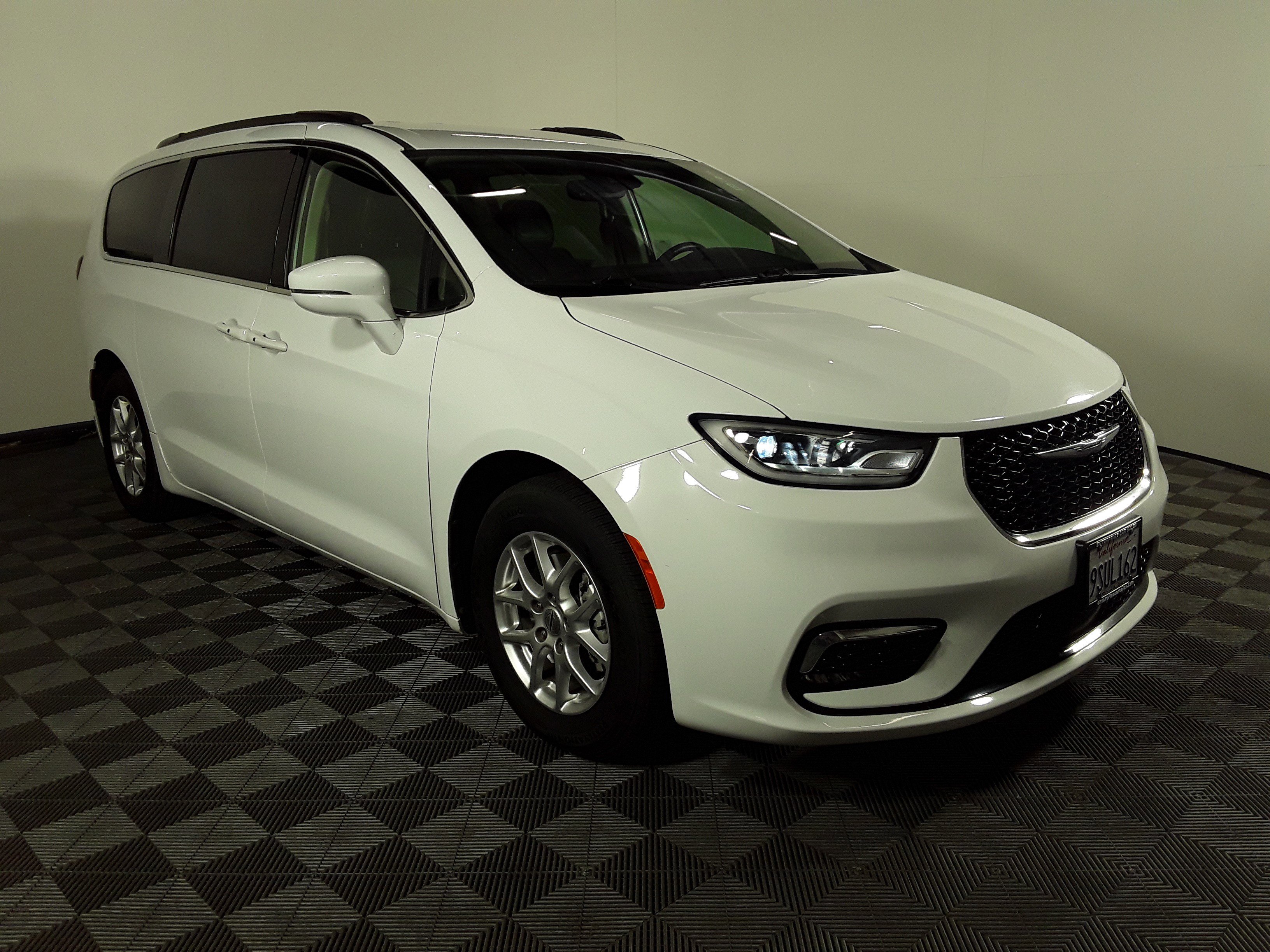 2022 Chrysler Pacifica Touring L FWD