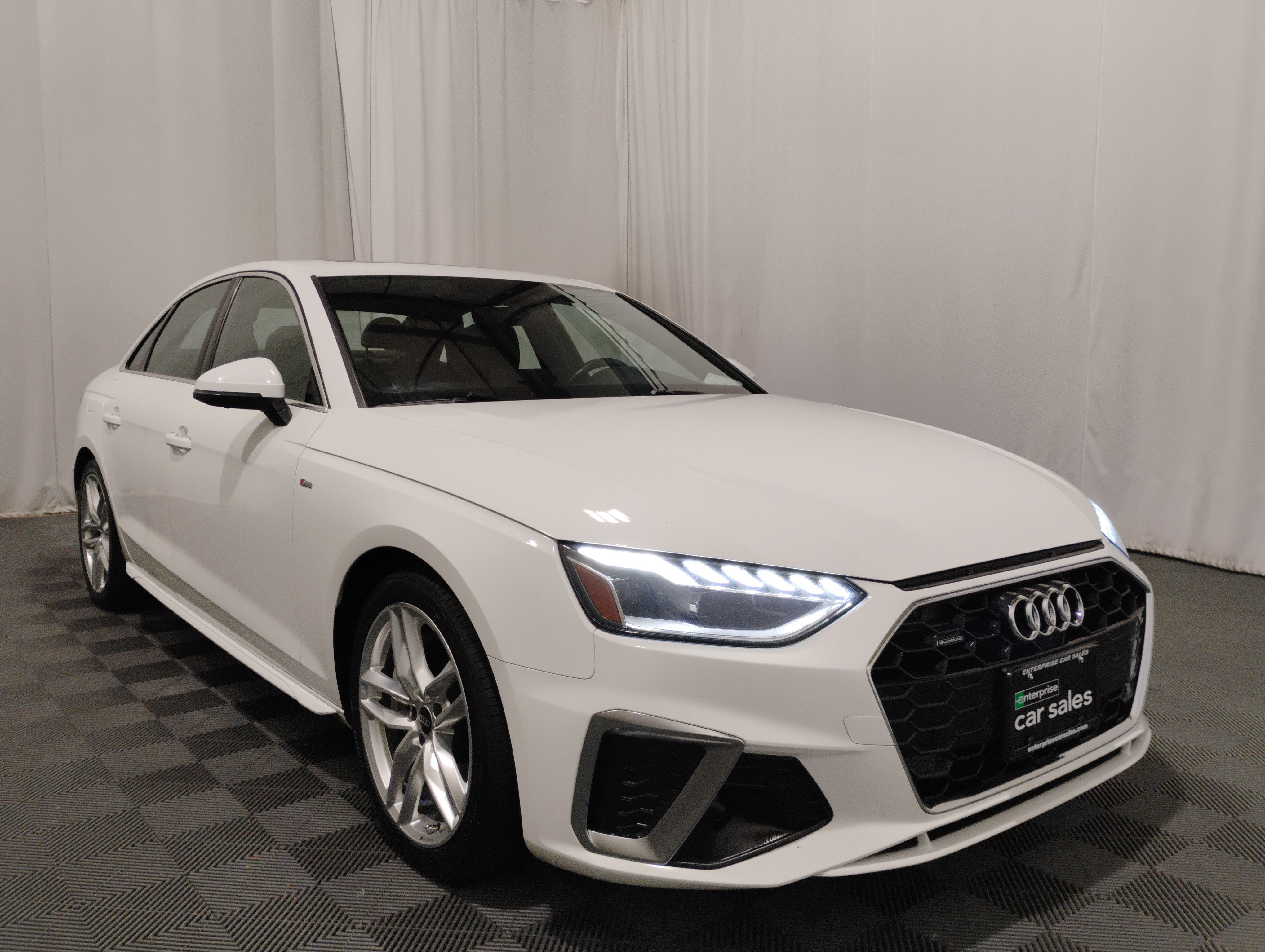 2023 Audi A4 Sedan S line Premium Plus 45 TFSI quattro