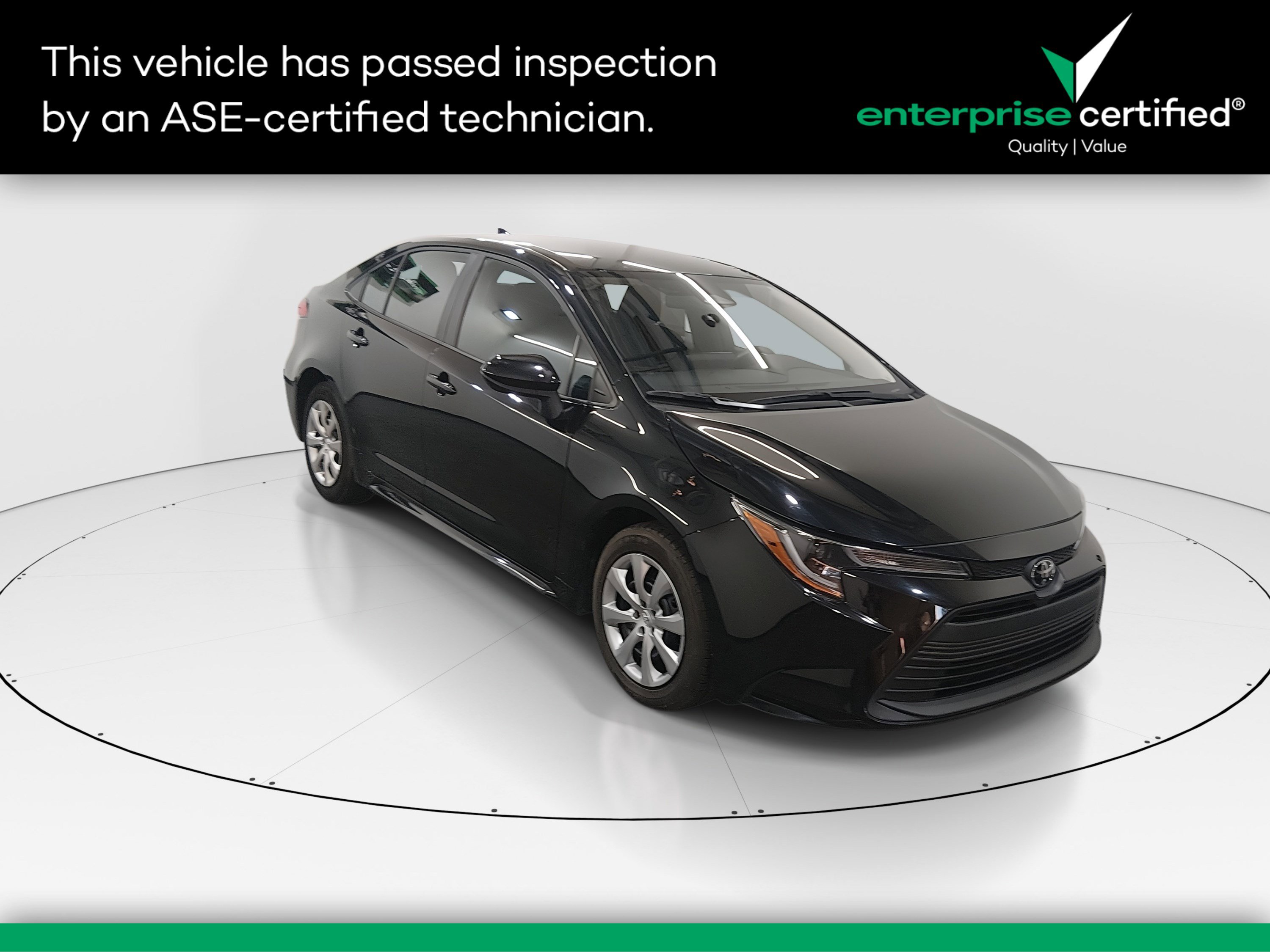 2024 Toyota Corolla LE's photo