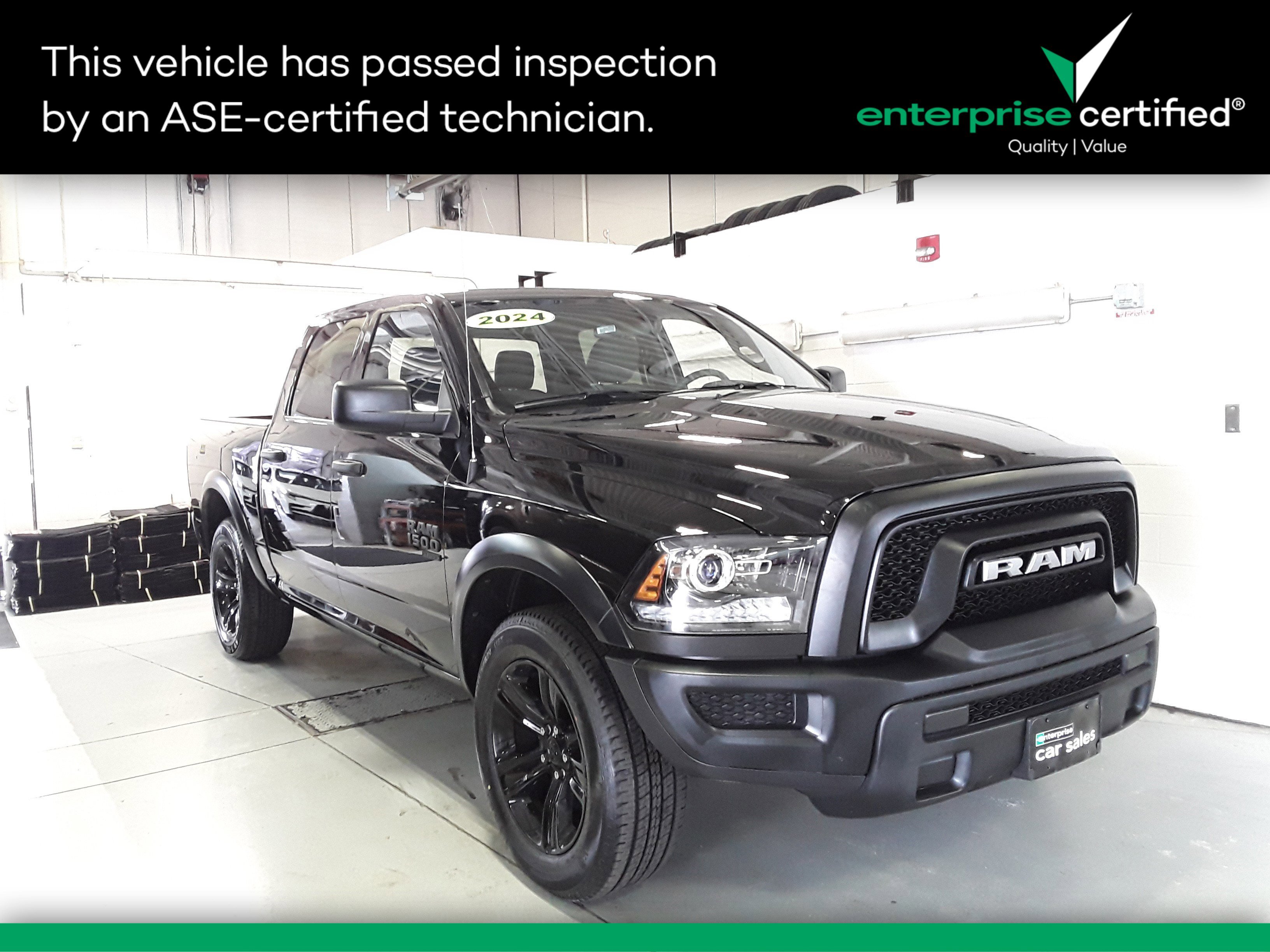2024 Ram 1500 Classic Warlock 4x4 Crew Cab 5'7