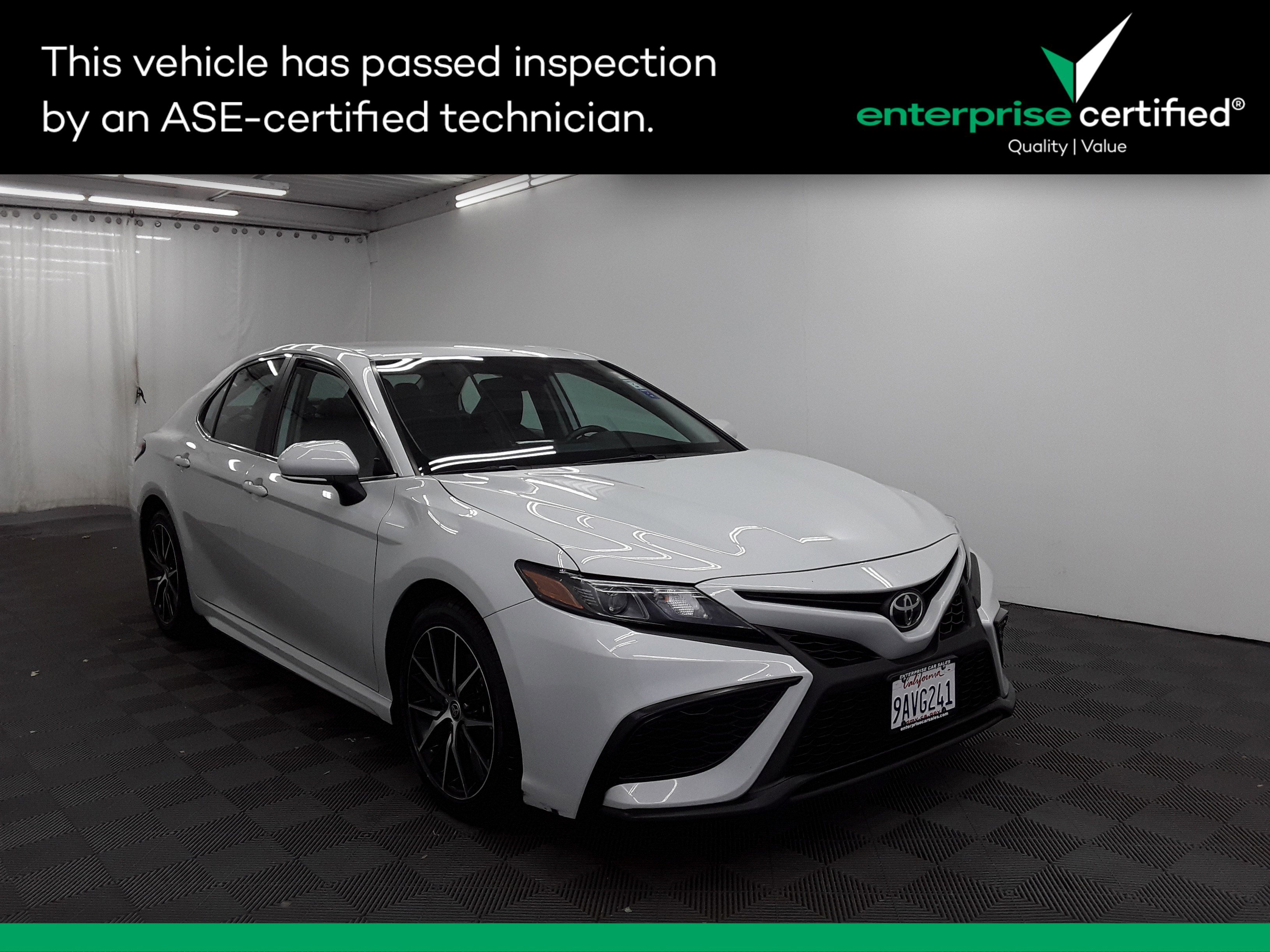 Used 2022 Toyota Camry SE Auto