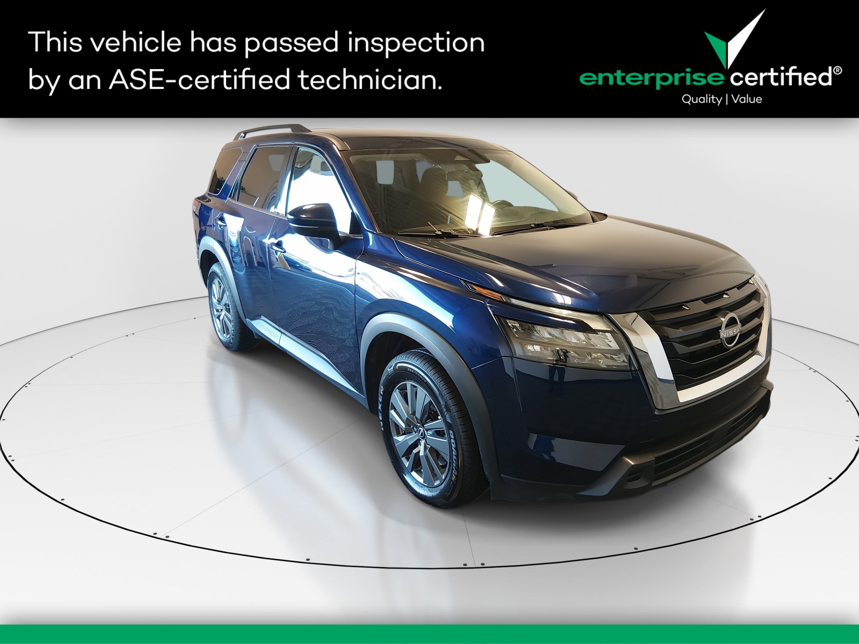 2024 Nissan Pathfinder SV's photo