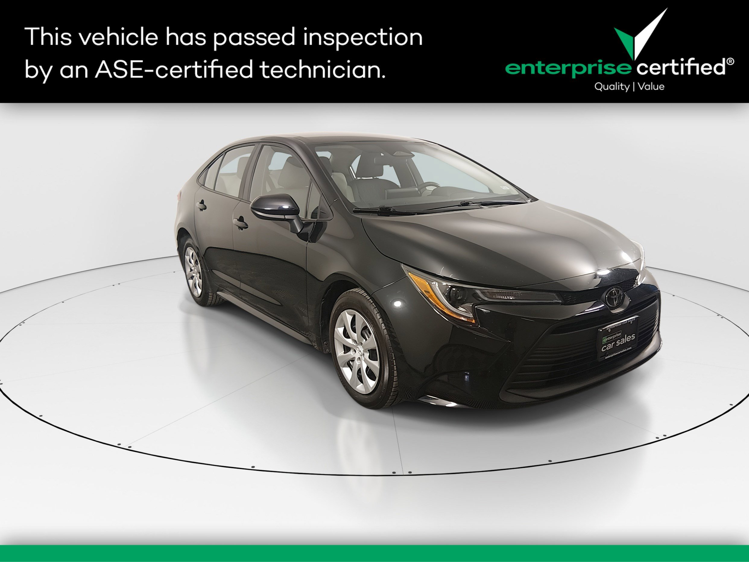 2023 Toyota Corolla LE's photo