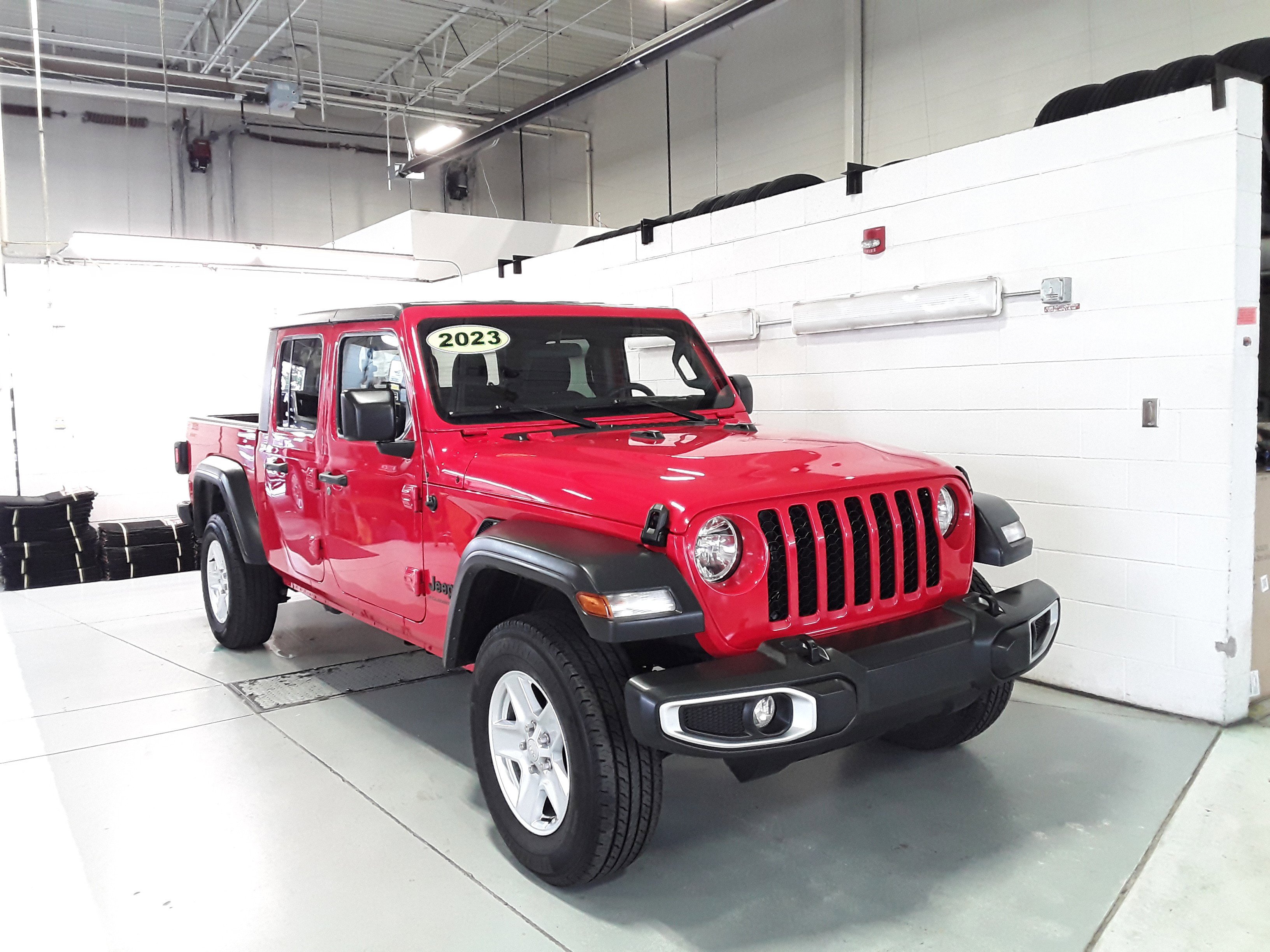 Used 2023 Jeep Gladiator Sport S 4x4