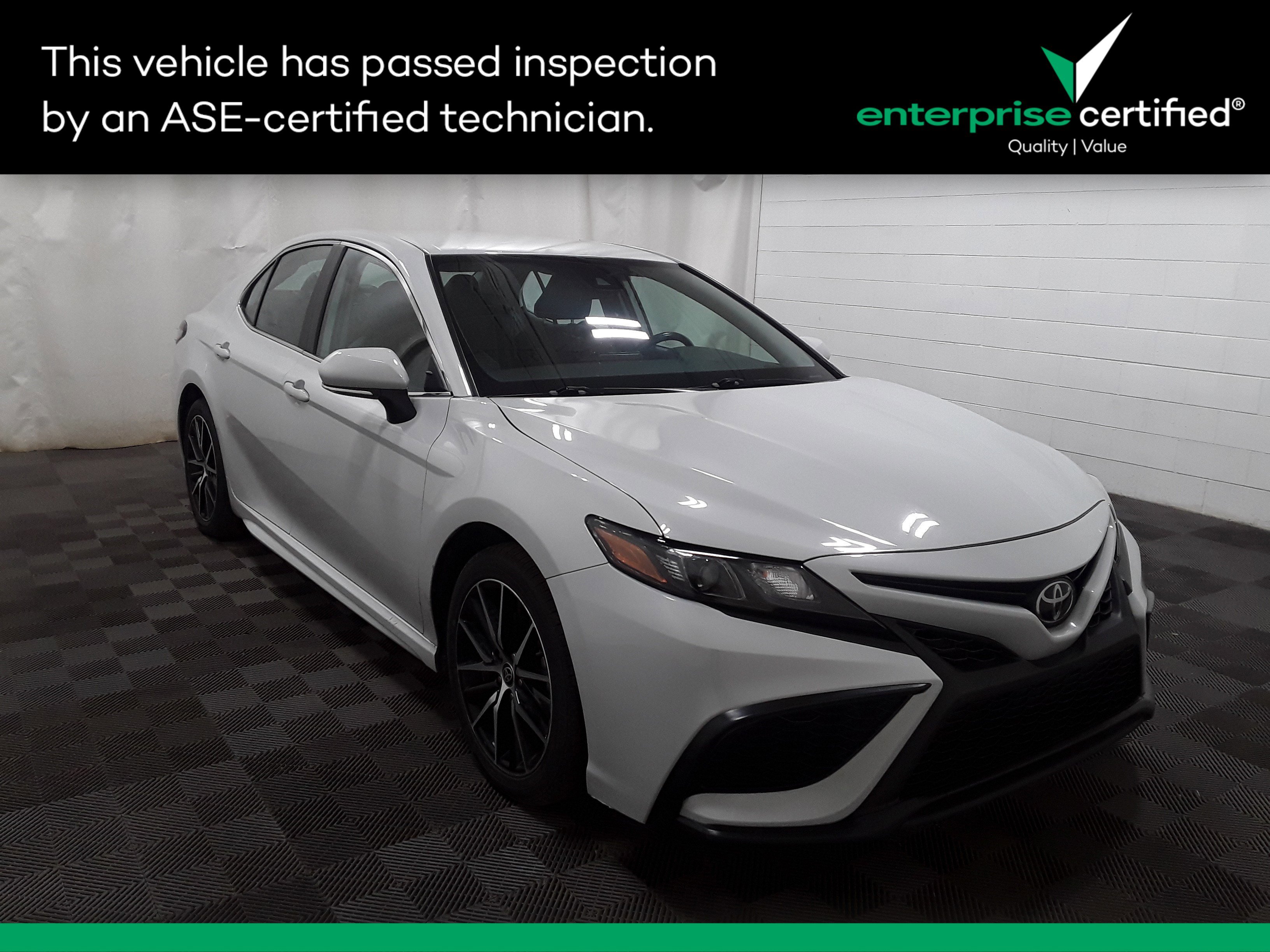 2023 Toyota Camry SE Auto