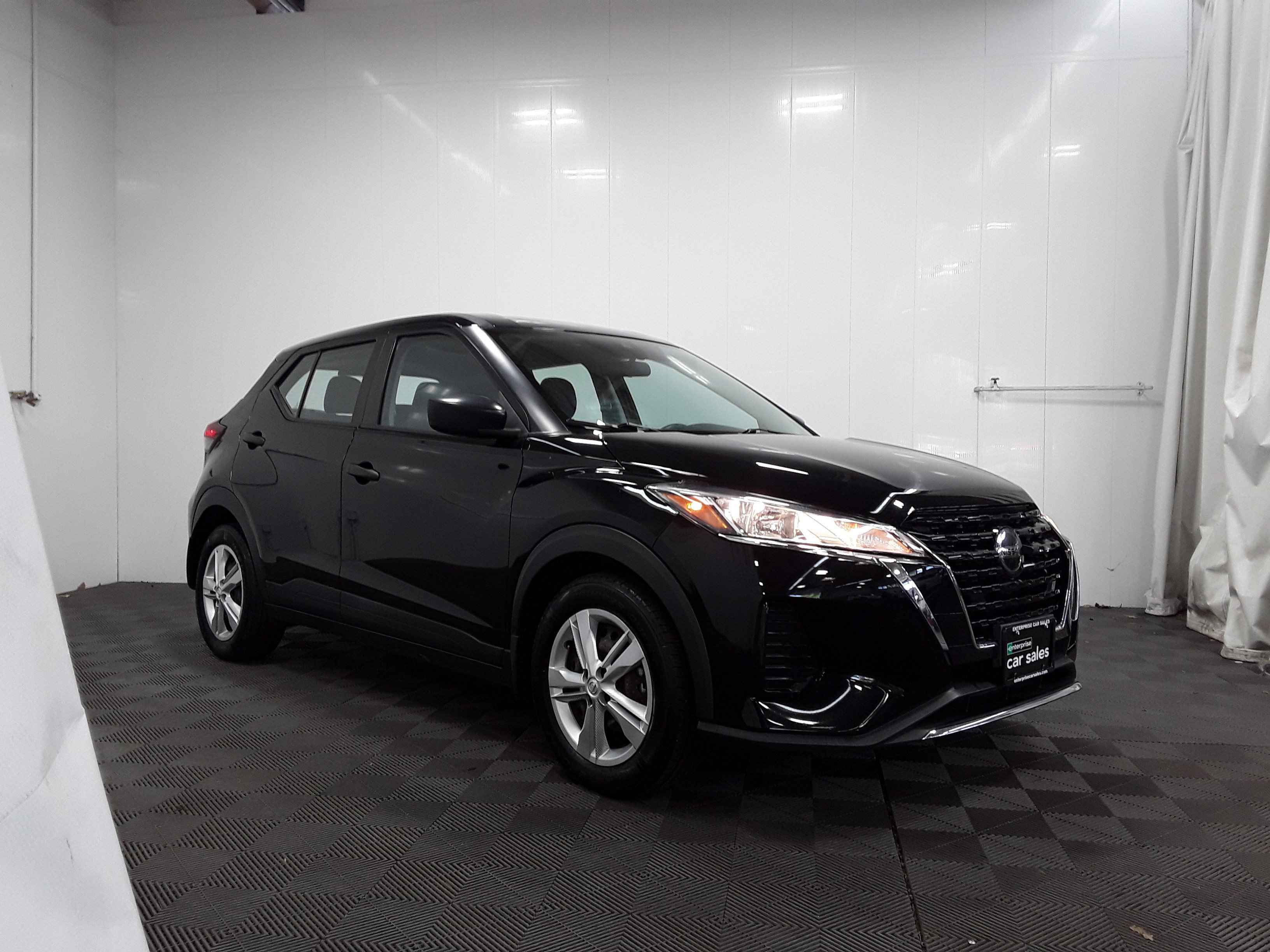 2021 Nissan Kicks S FWD
