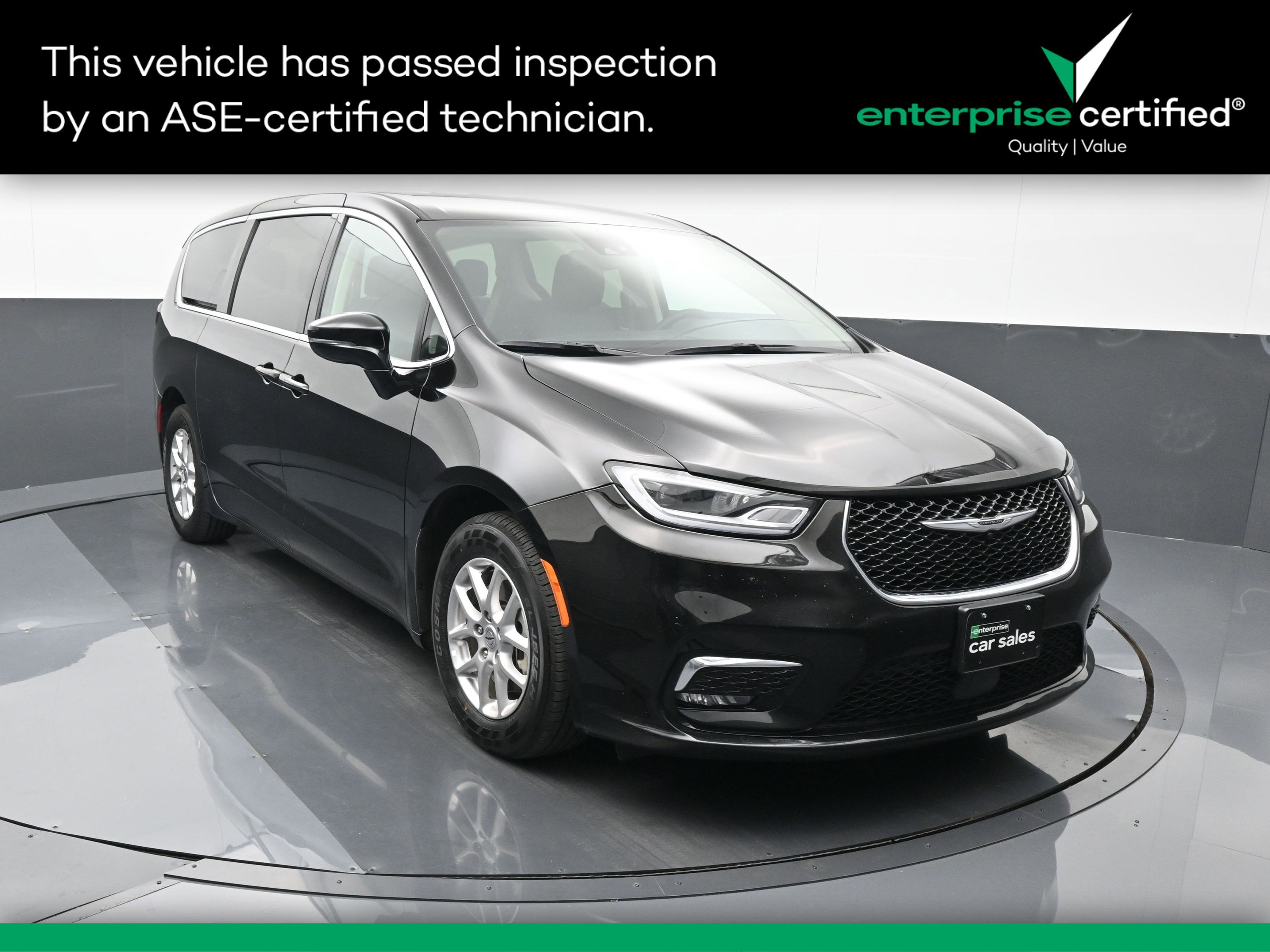 Used 2024 Chrysler Pacifica Touring L FWD