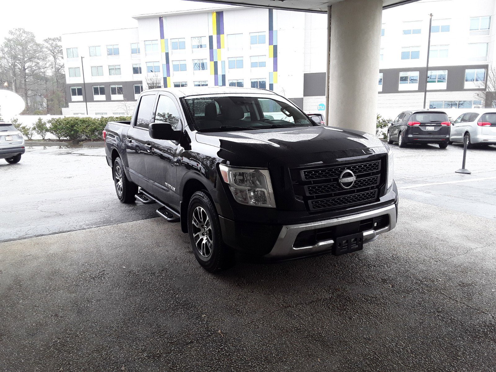 2022 Nissan Titan 4x2 Crew Cab SV