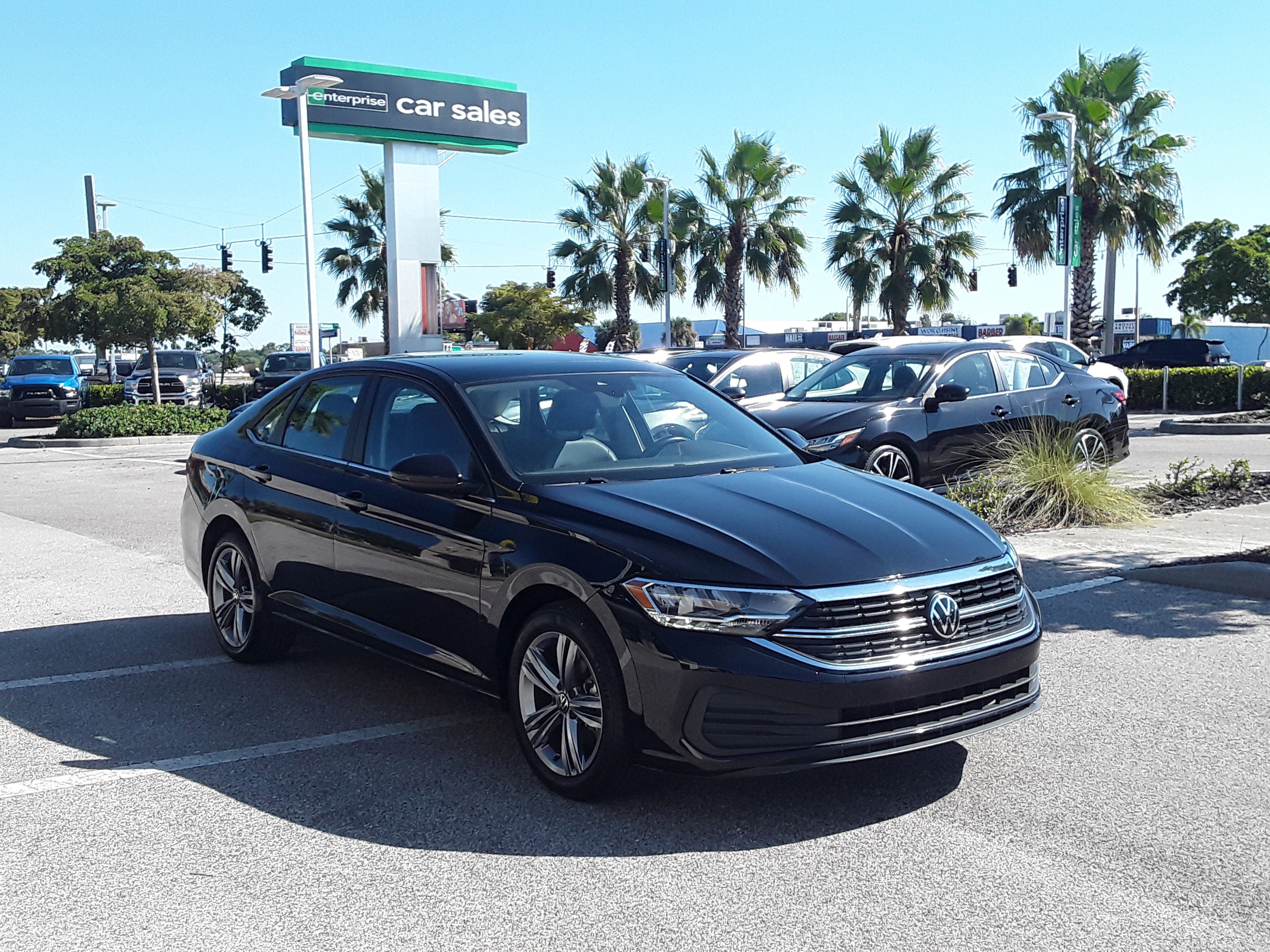 2024 Volkswagen Jetta SE's photo