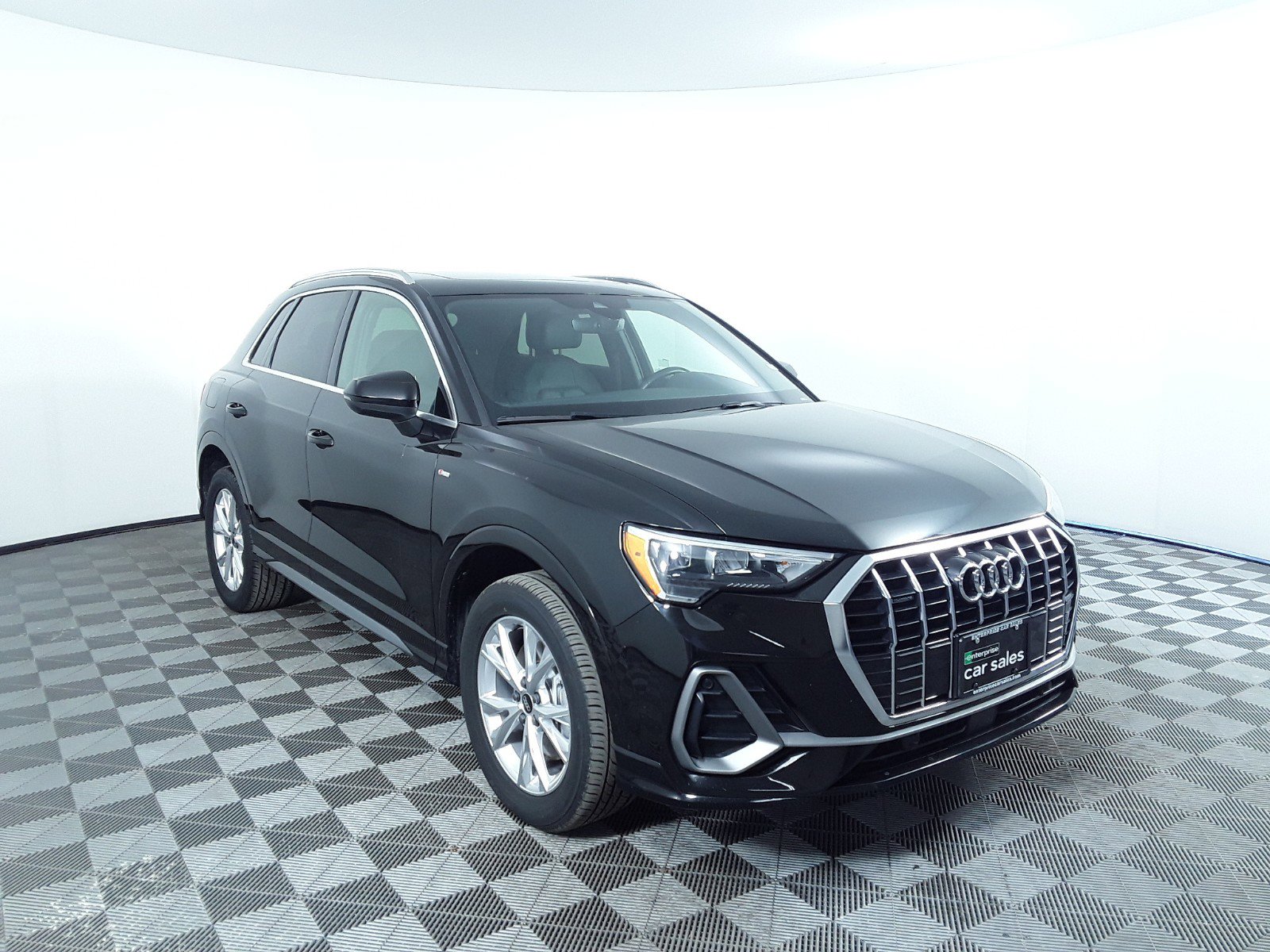 2022 Audi Q3 S line Premium 45 TFSI quattro