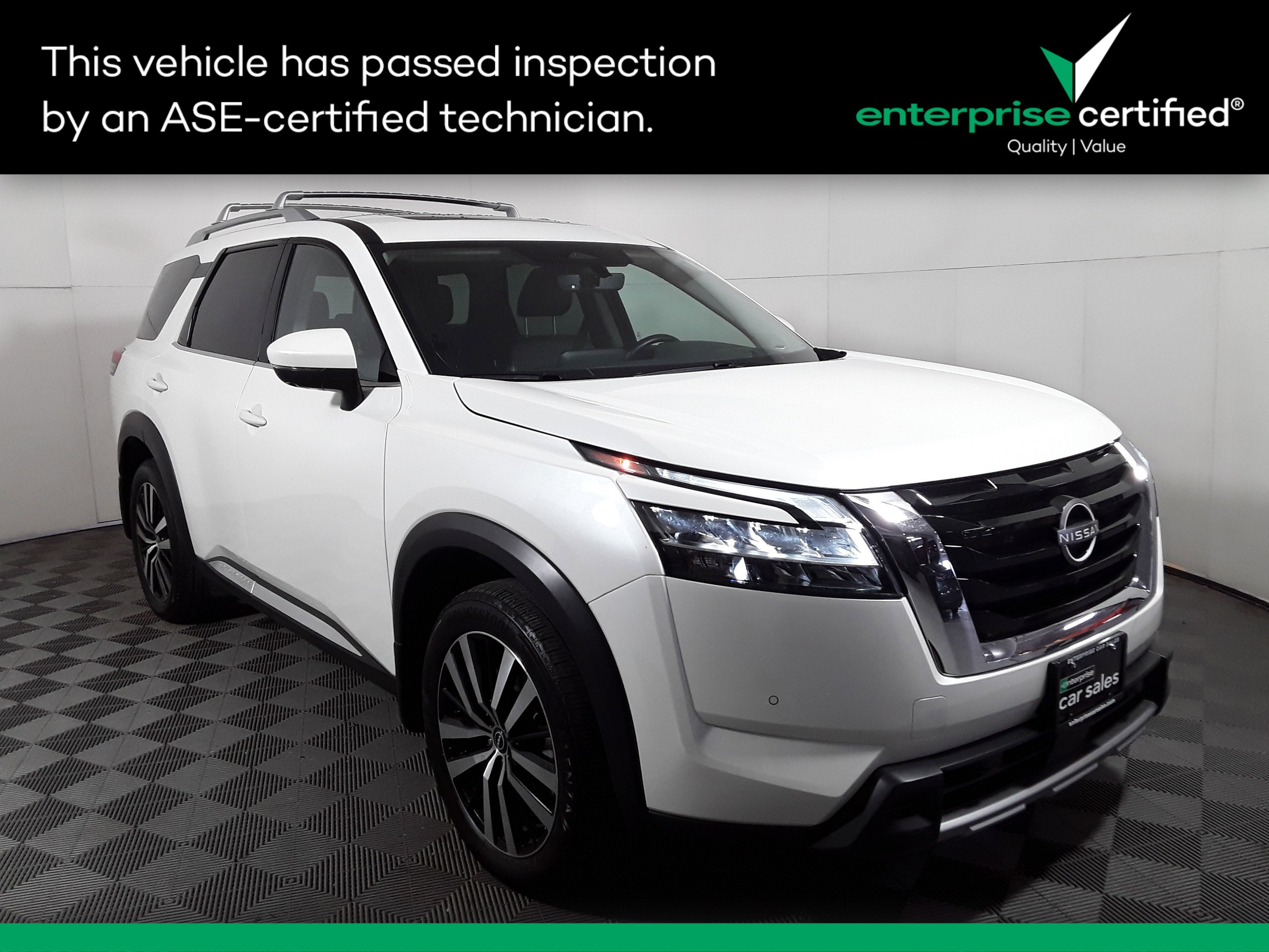 Used 2024 Nissan Pathfinder Platinum 4WD