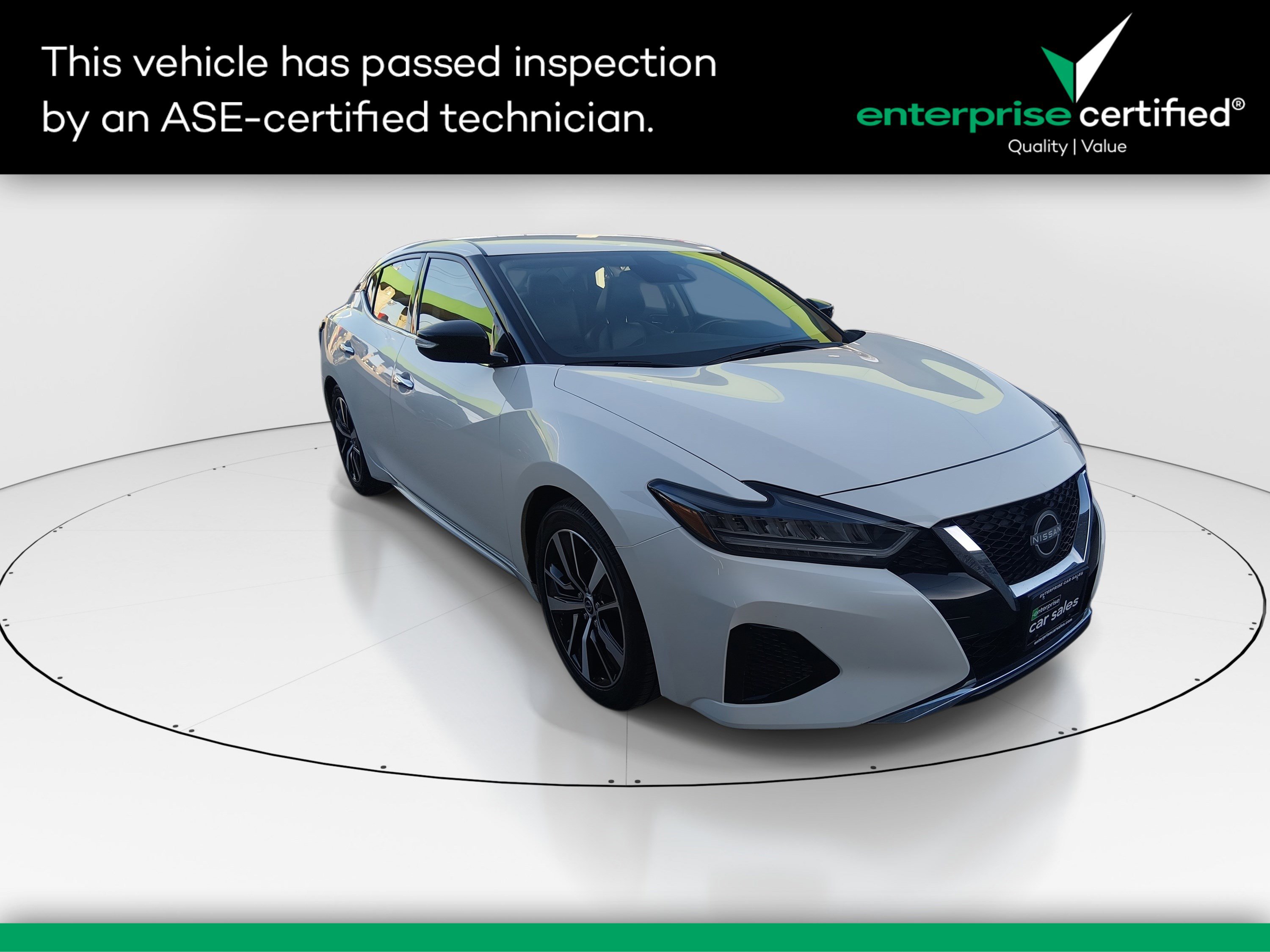 2023 Nissan Maxima SV's photo