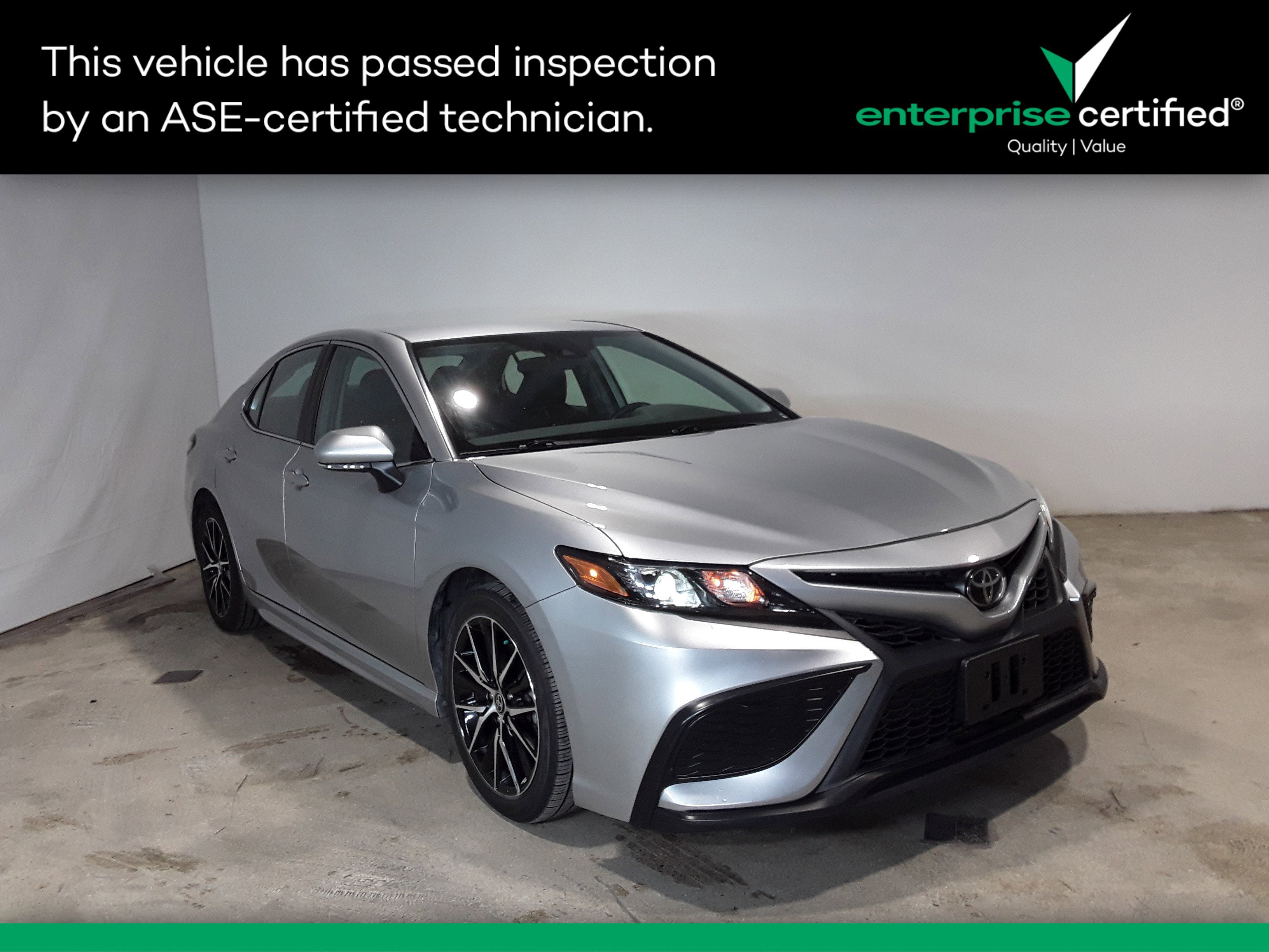 2022 Toyota Camry SE Auto