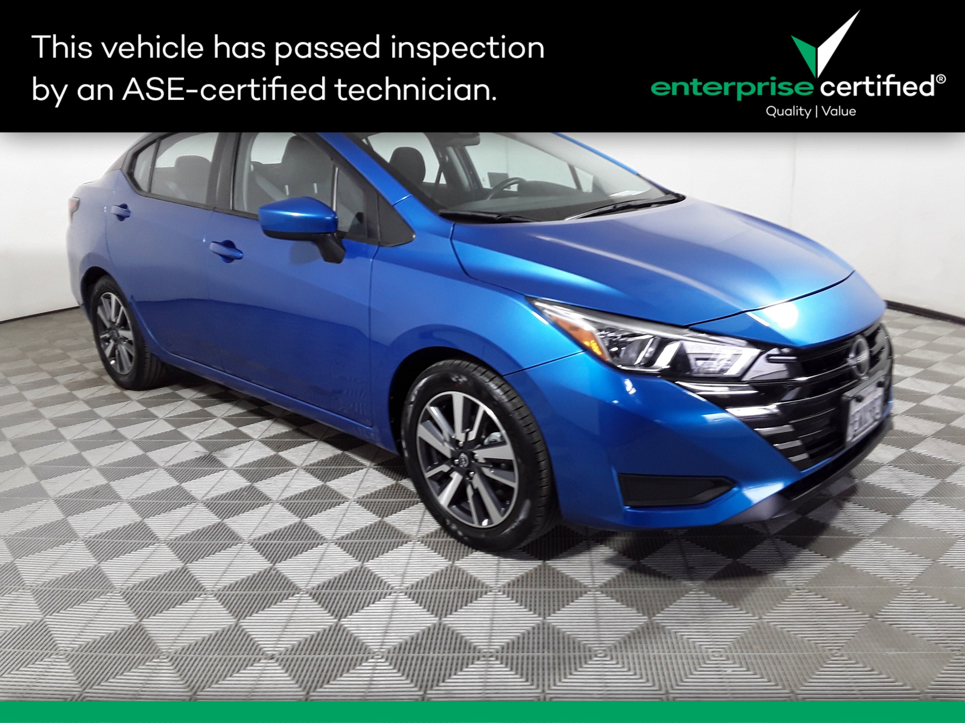 2023 Nissan Versa SV CVT