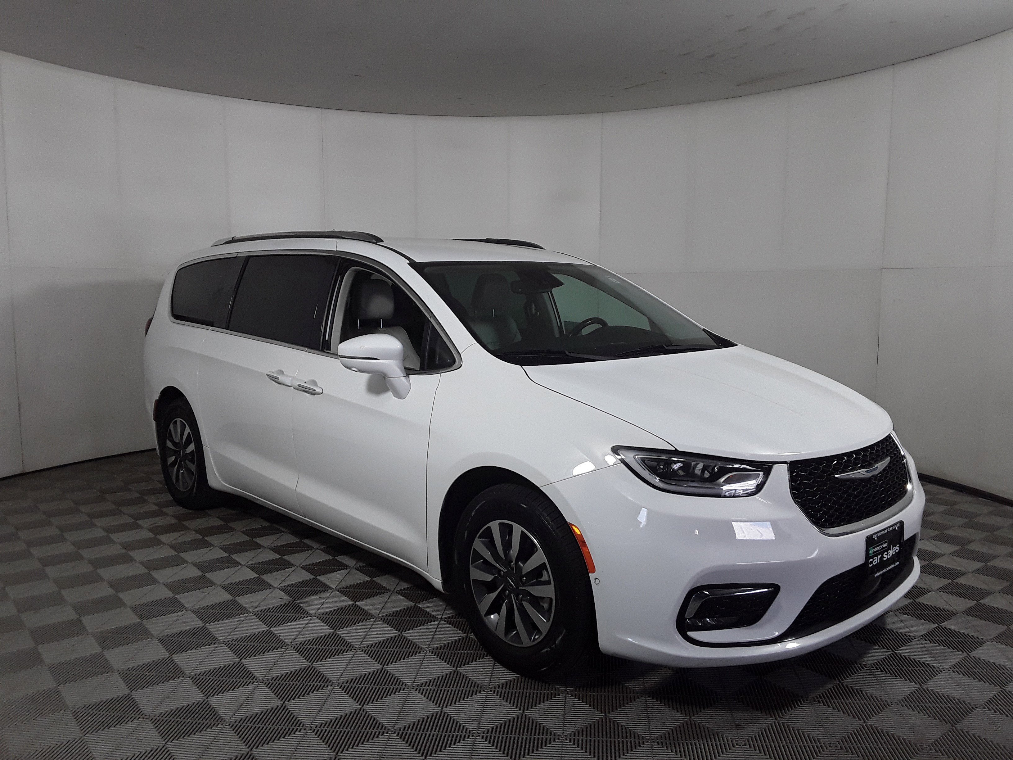 2021 Chrysler Pacifica Hybrid Touring L FWD