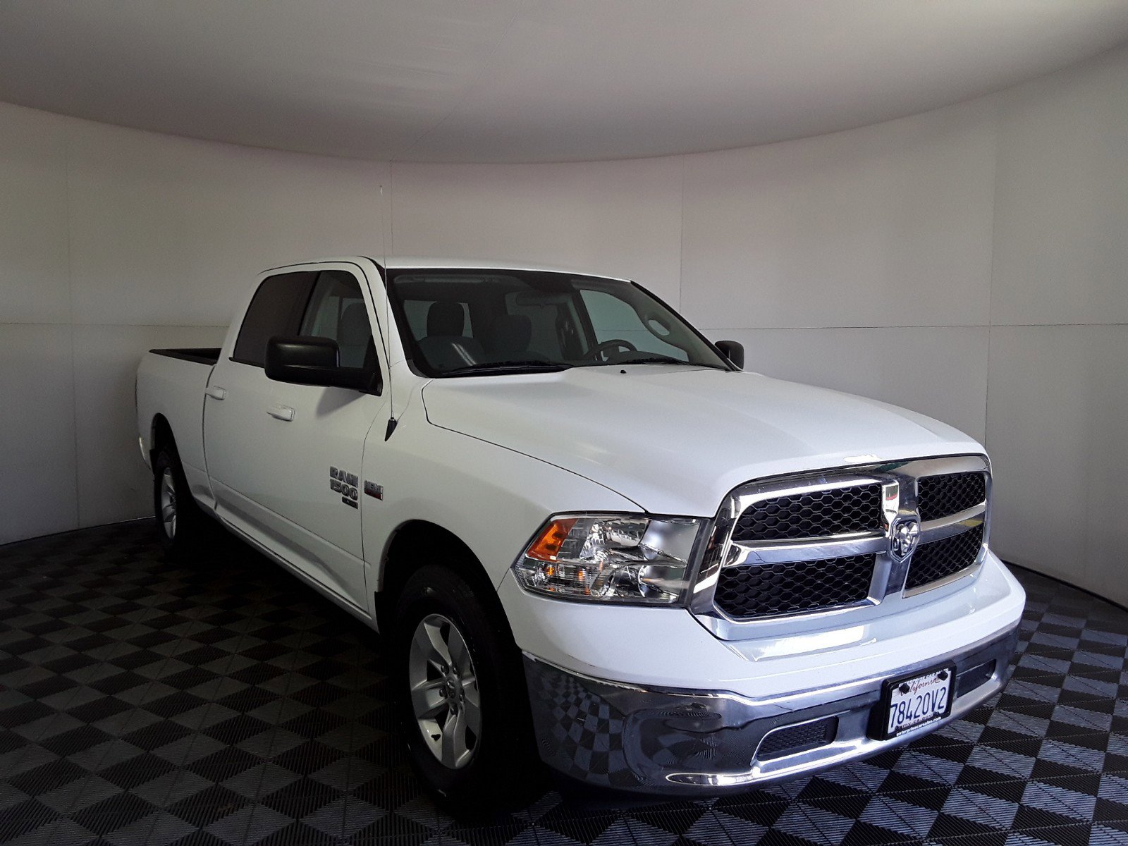 2019 Ram 1500 Classic SLT 4x2 Crew Cab 6'4