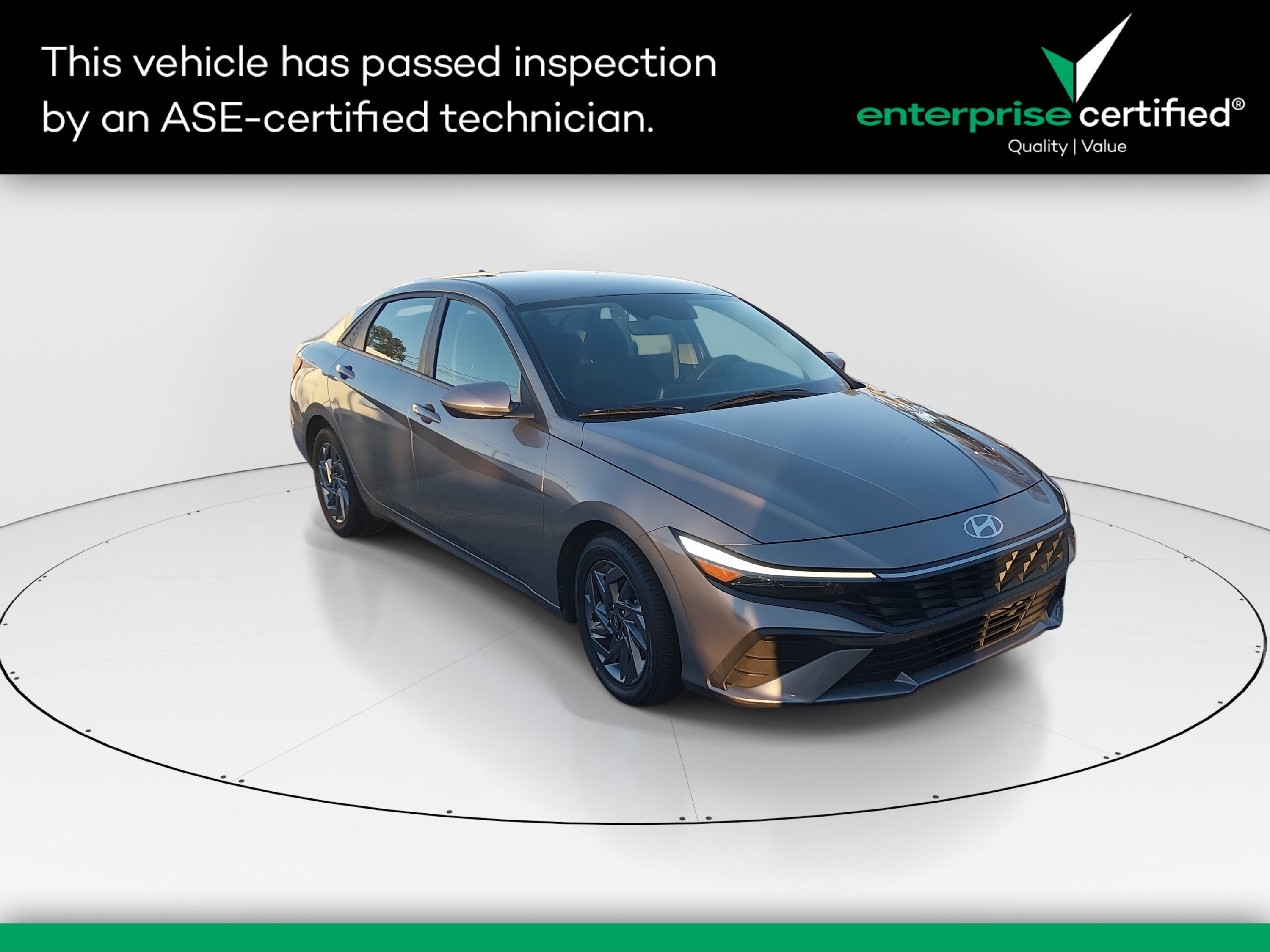 2024 Hyundai Elantra SEL's photo